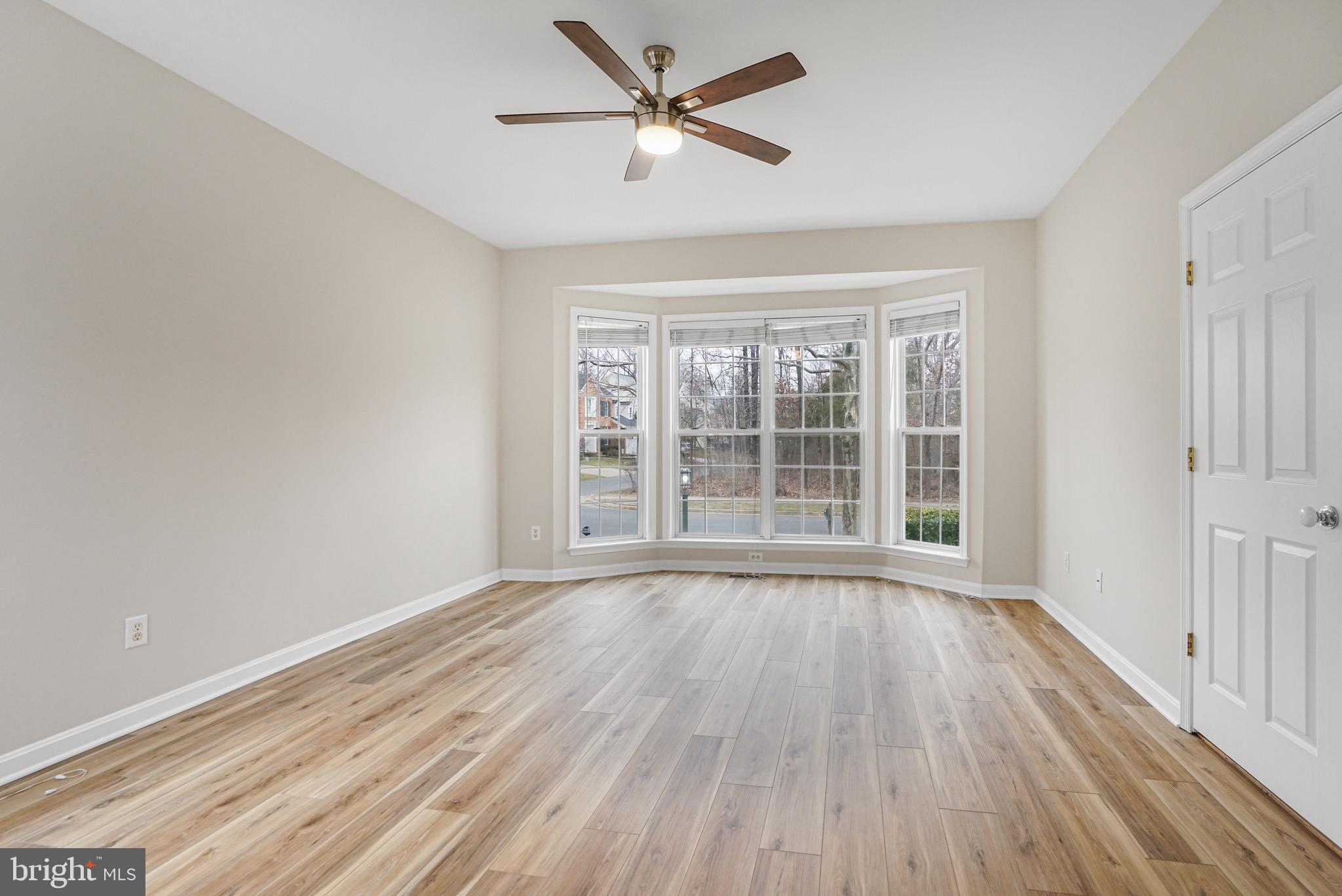 SOUTH RIDING - Residential