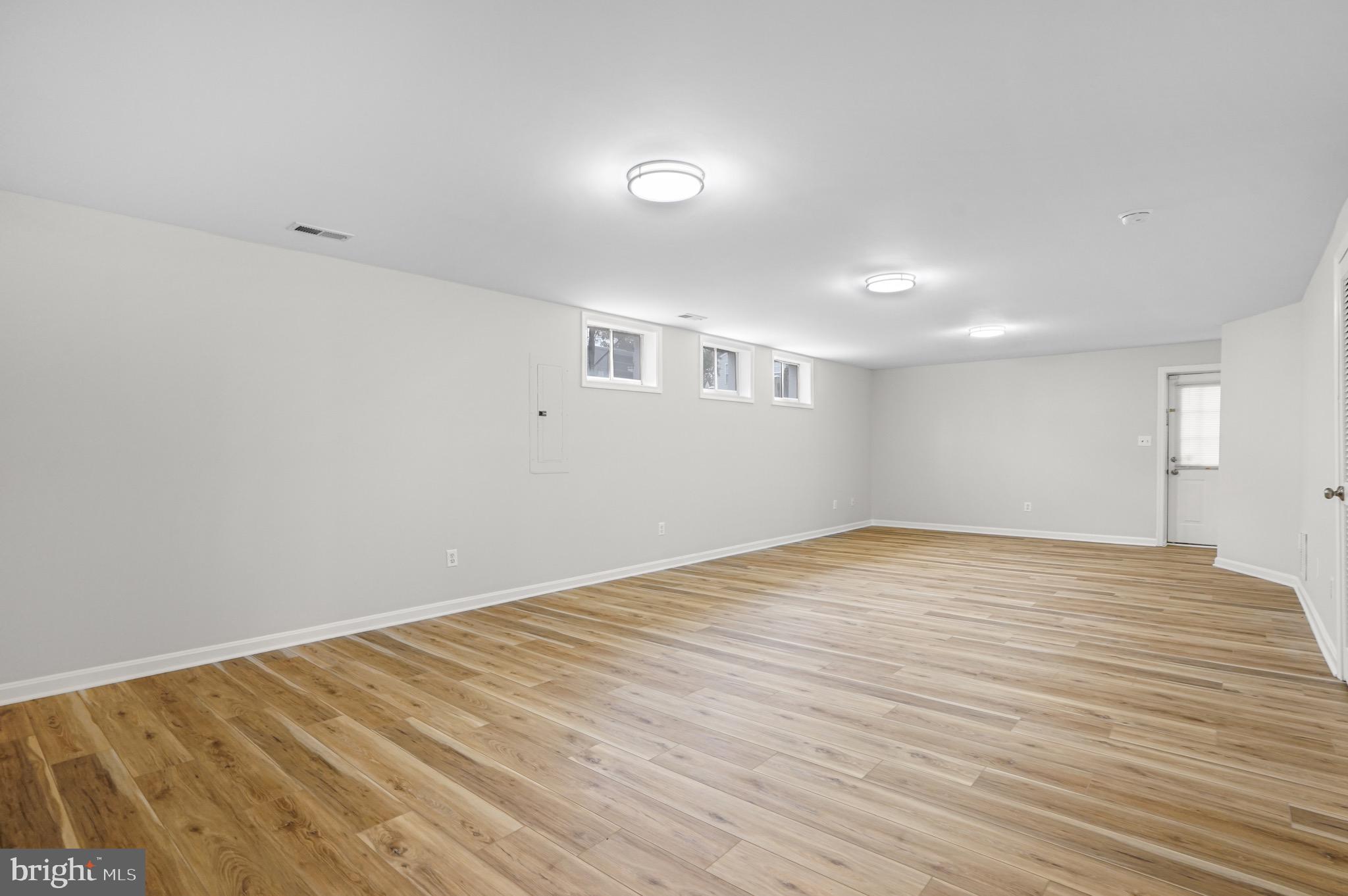 SOUTH RIDING - Residential