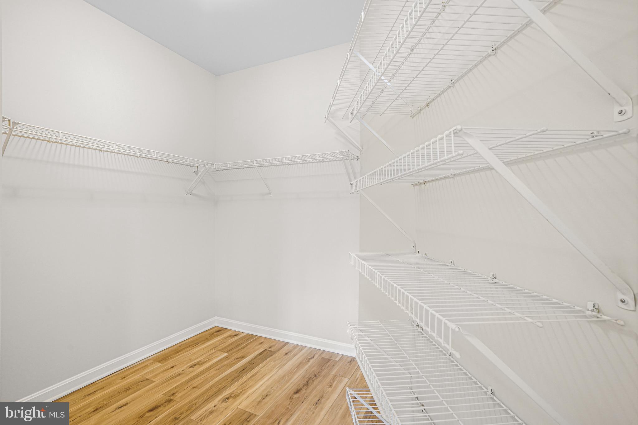 SOUTH RIDING - Residential