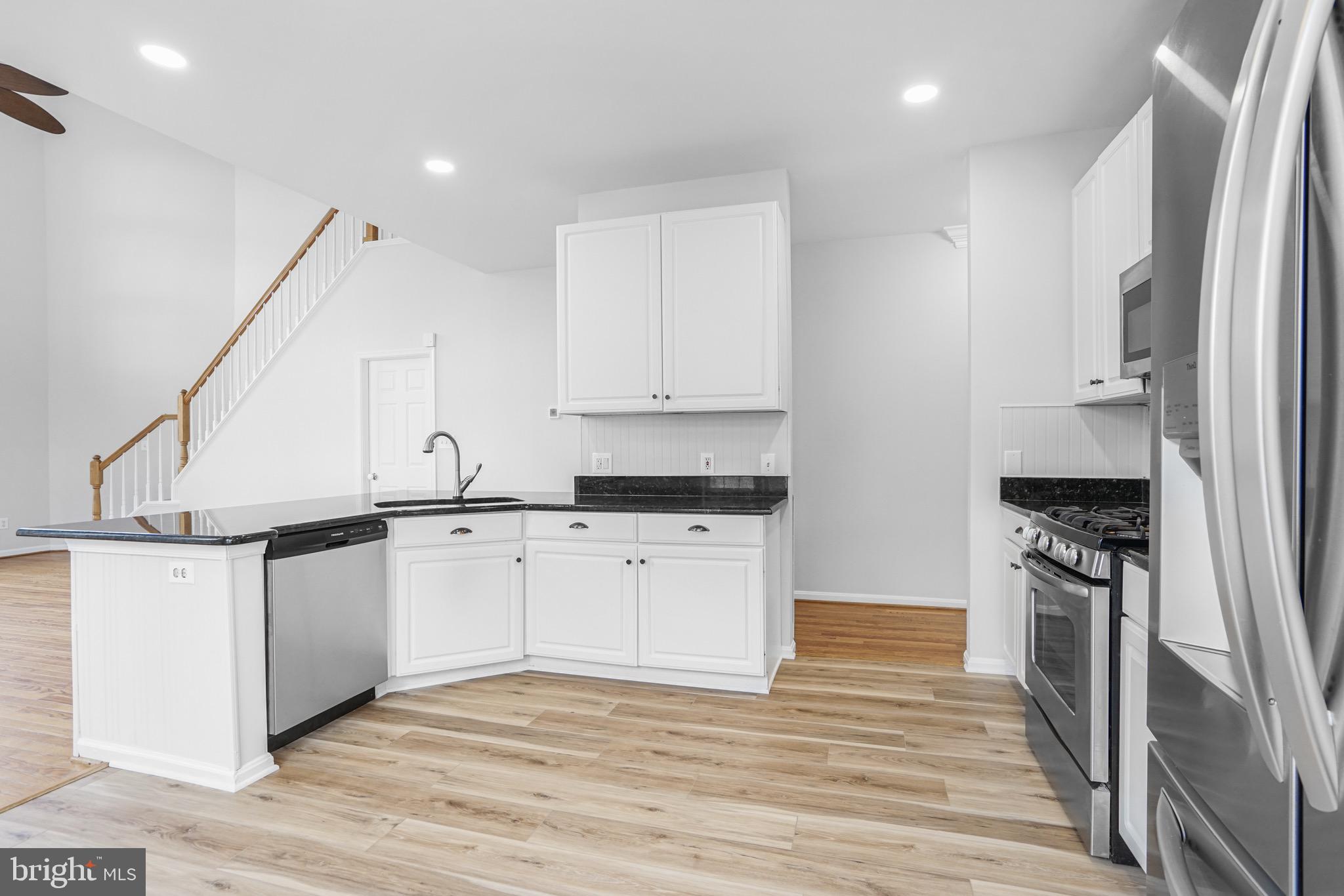 SOUTH RIDING - Residential