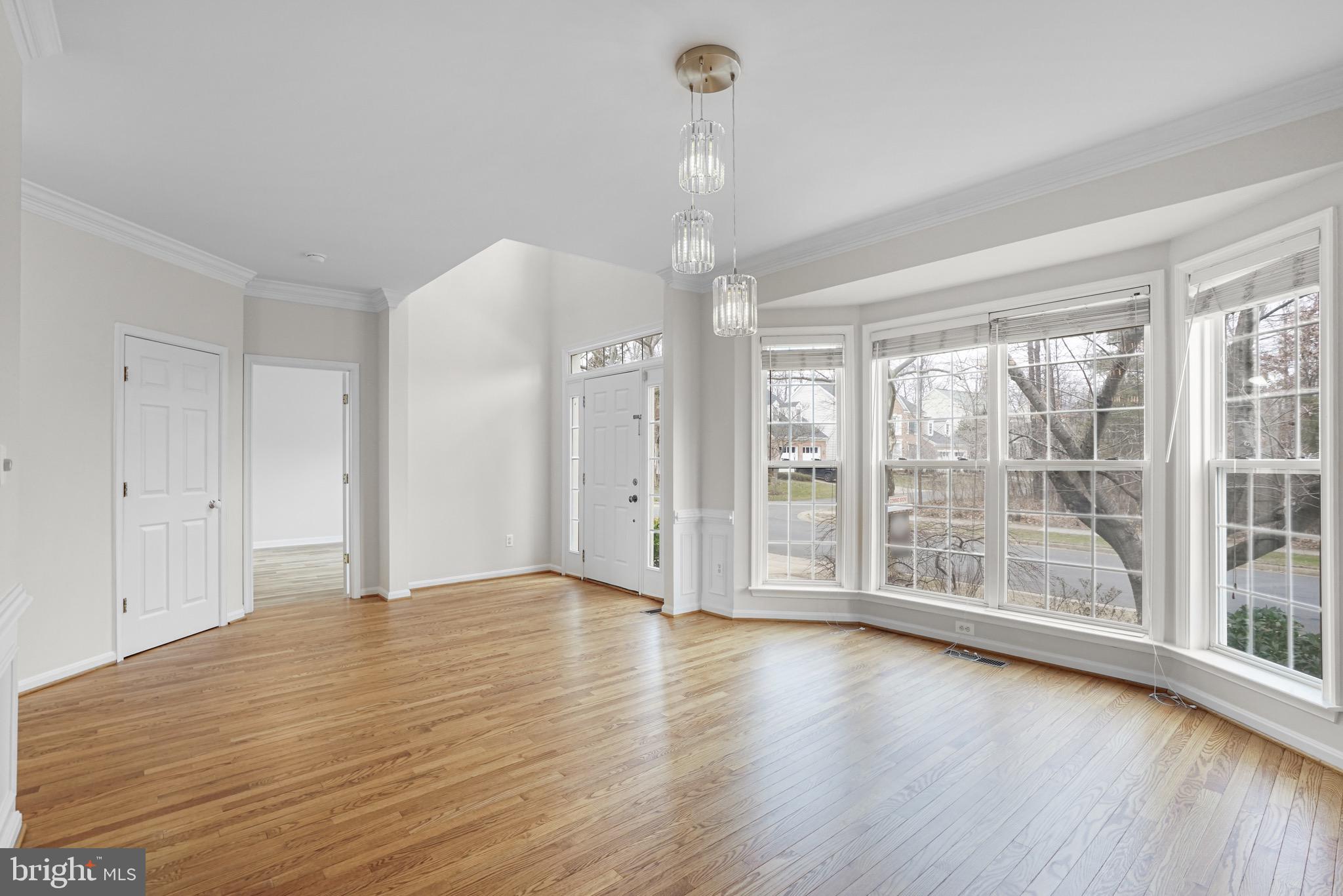 SOUTH RIDING - Residential