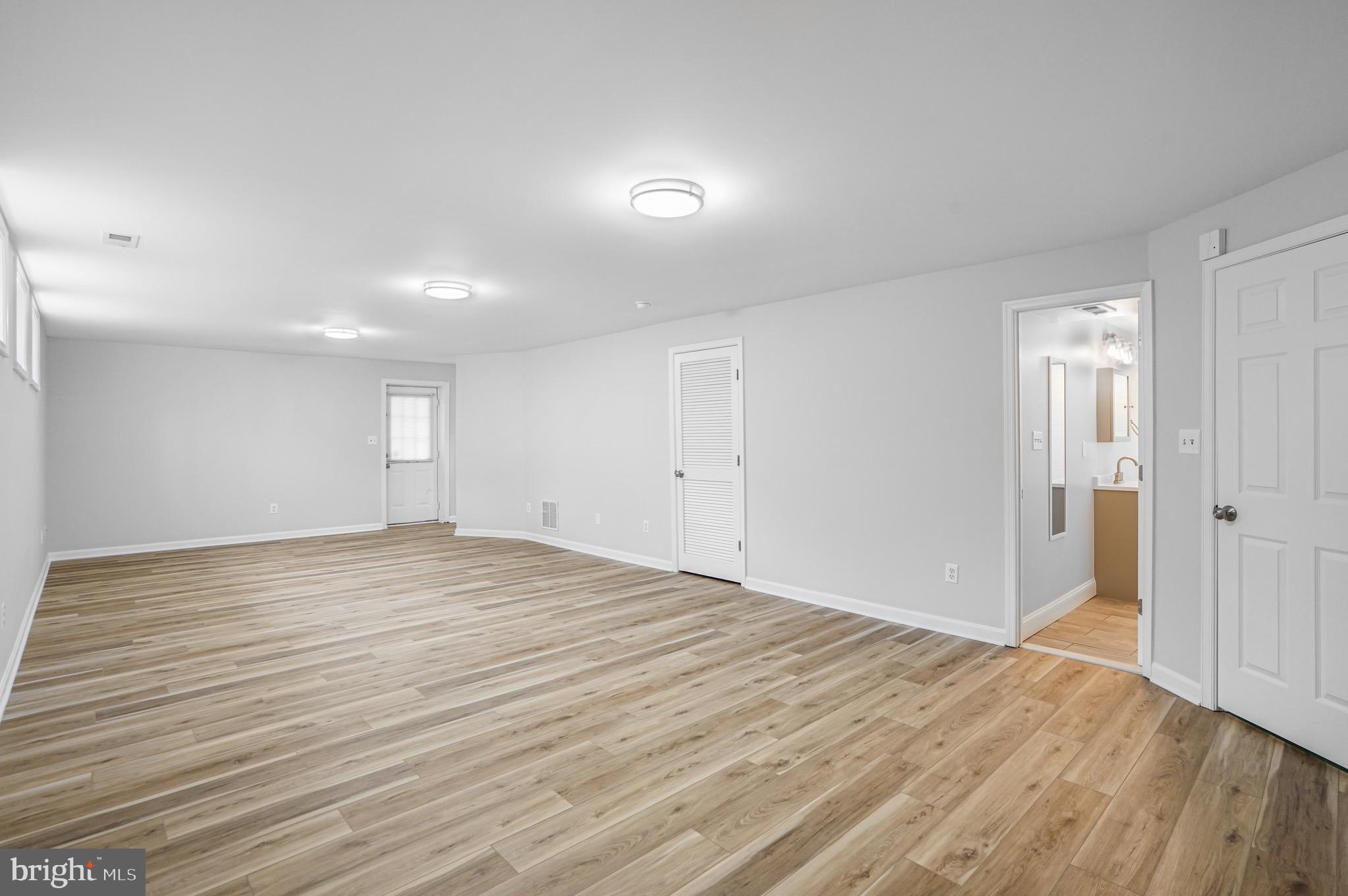 SOUTH RIDING - Residential