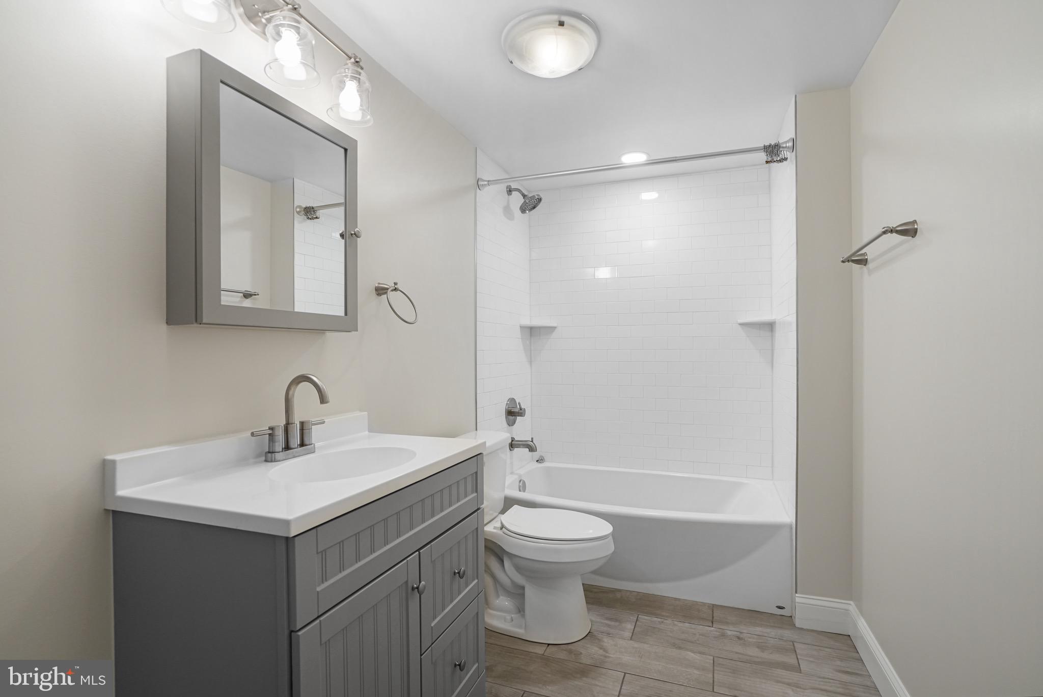 SOUTH RIDING - Residential