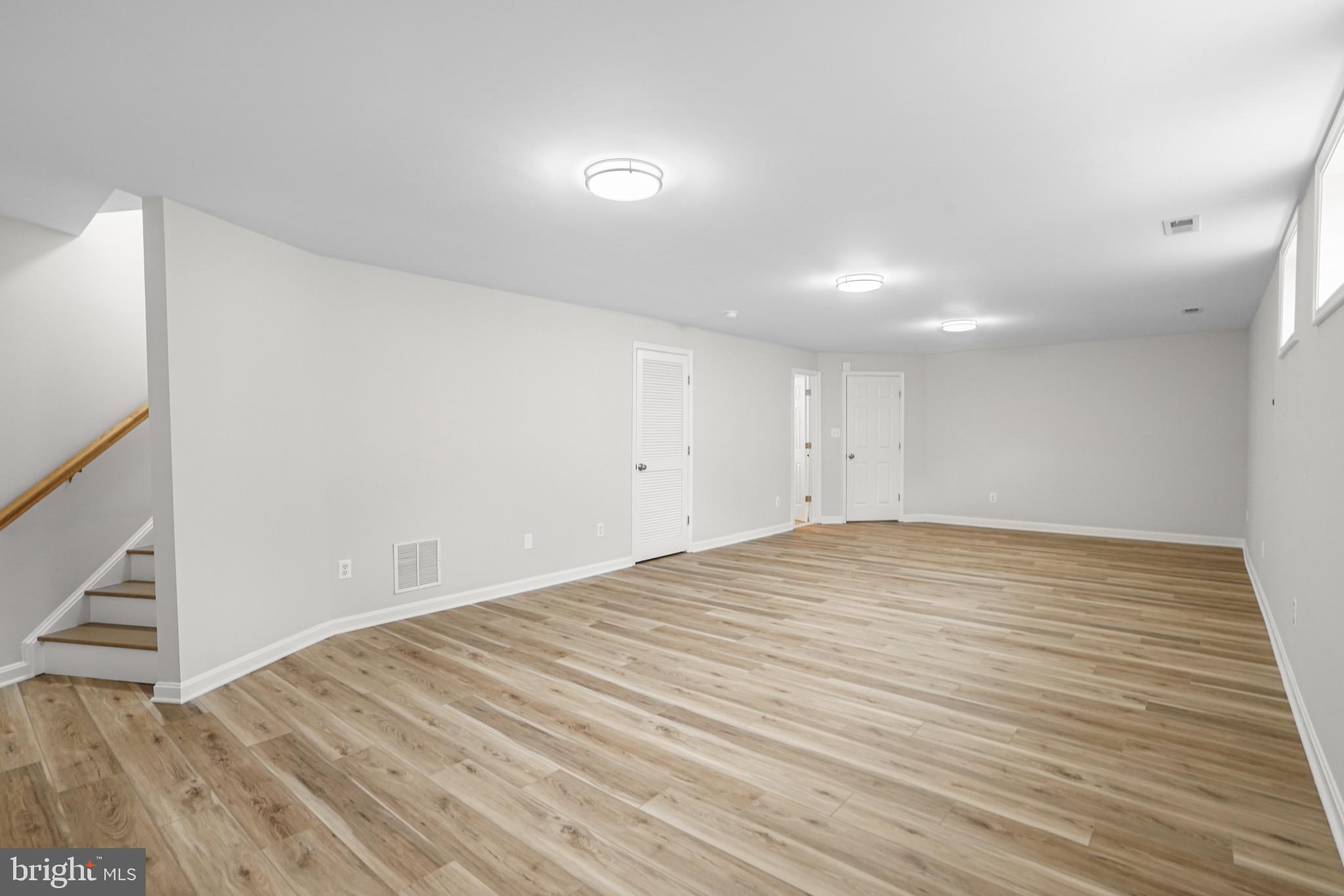 SOUTH RIDING - Residential