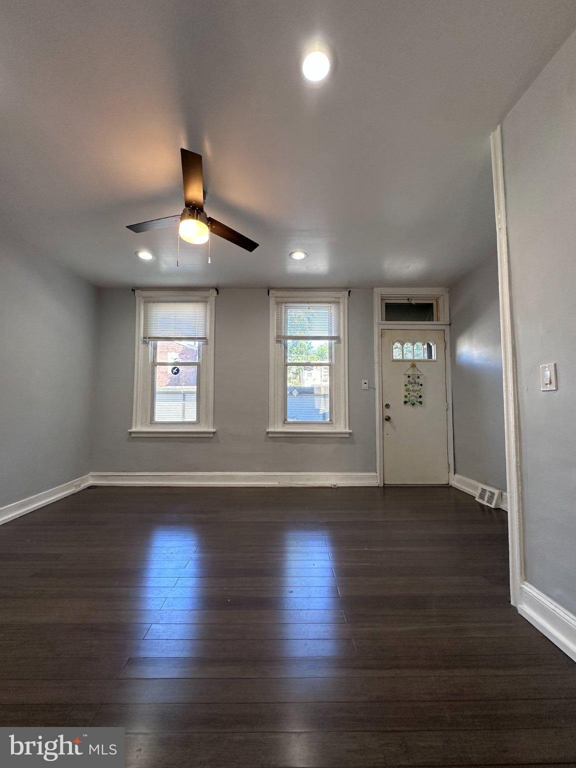 PORT RICHMOND - Residential