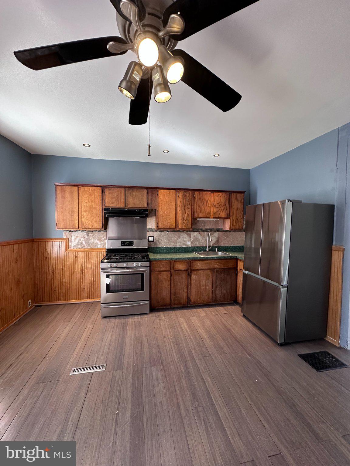 PORT RICHMOND - Residential