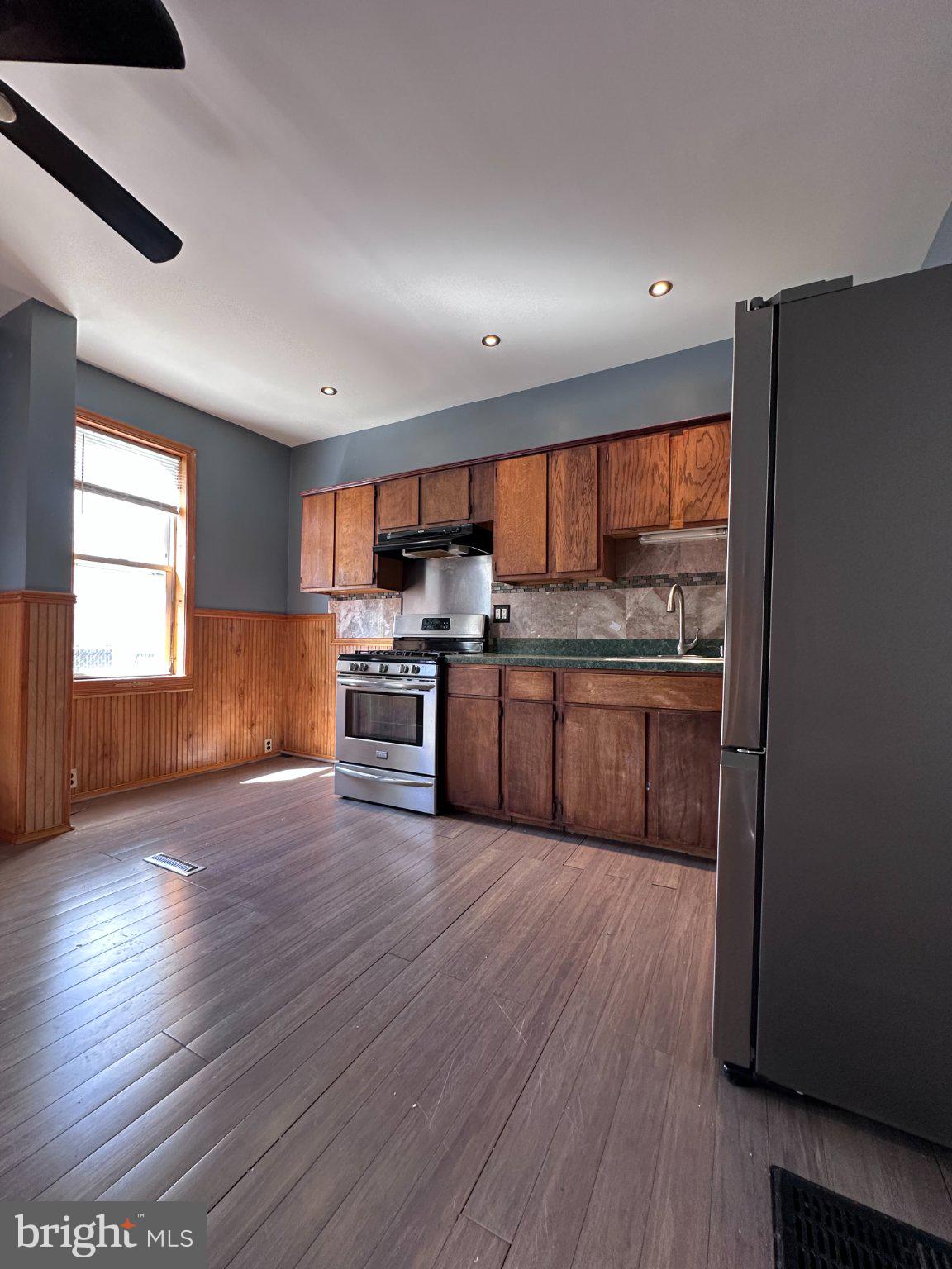 PORT RICHMOND - Residential
