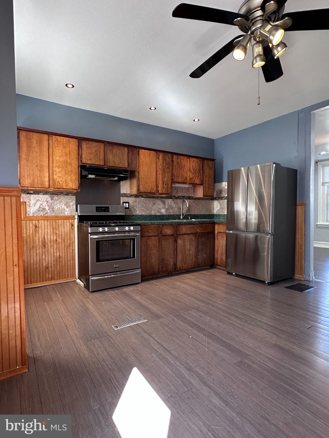 PORT RICHMOND - Residential