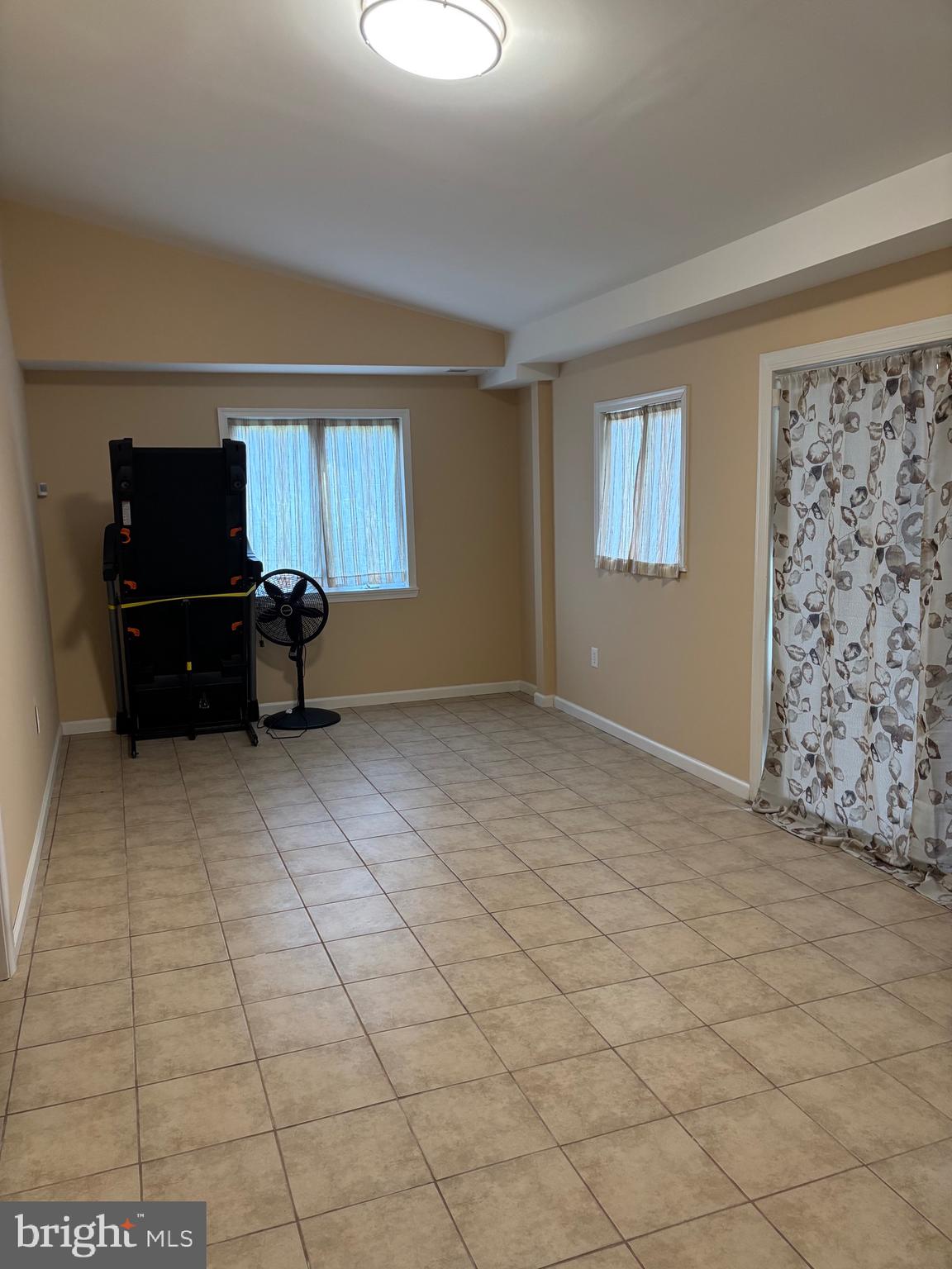 HOLLYWOOD - Residential