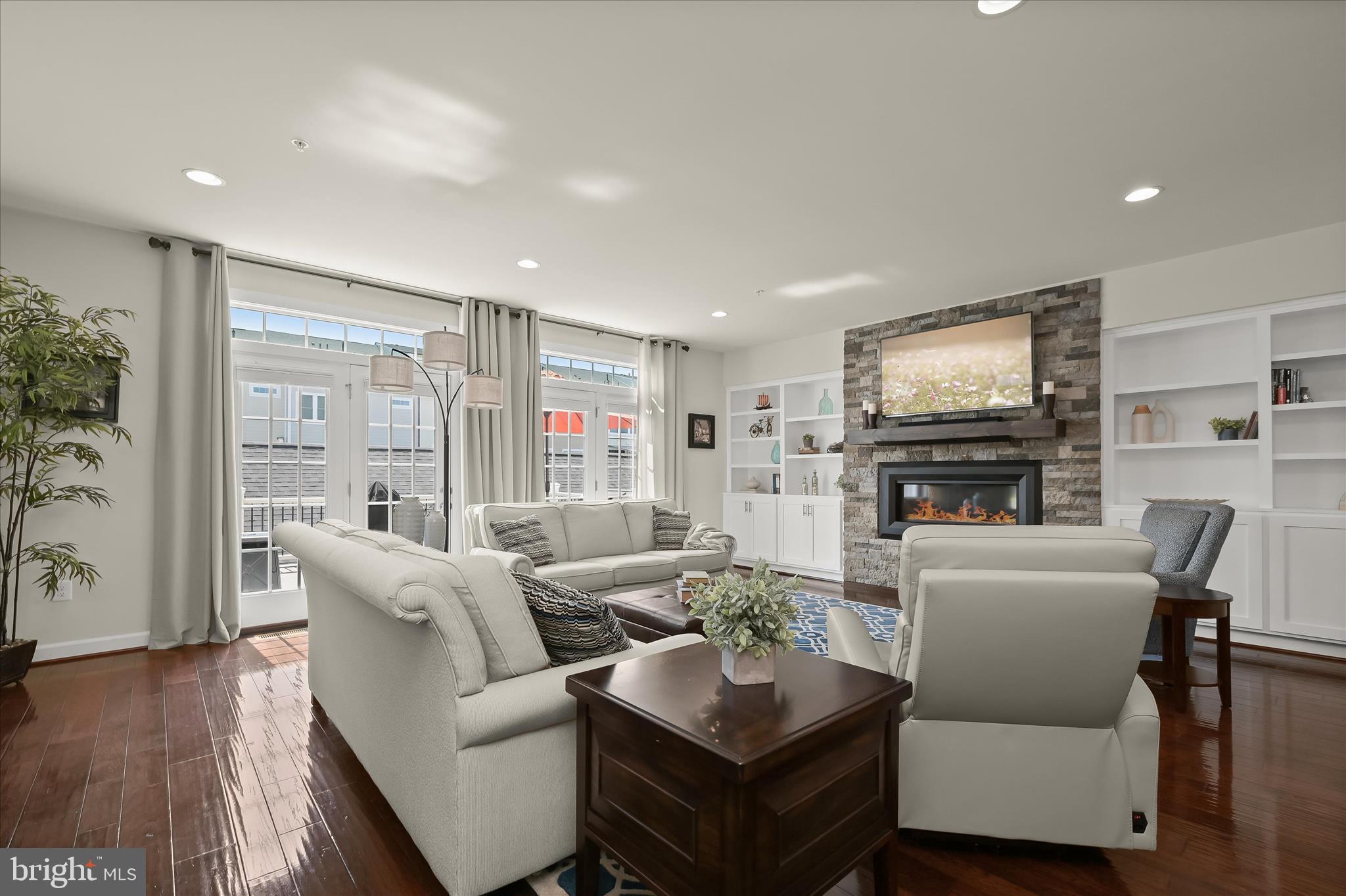 MAPLE LAWN - Residential Lease