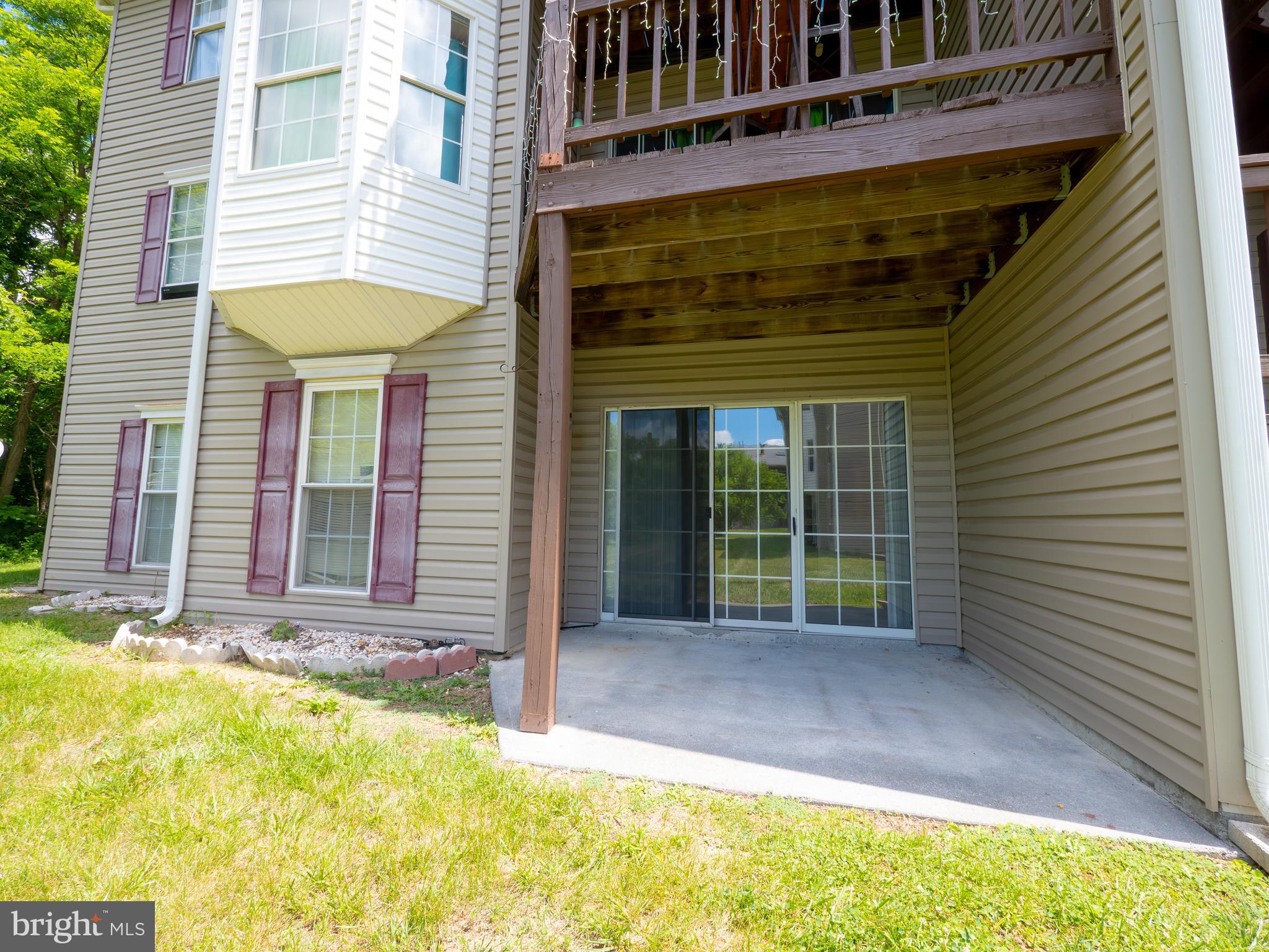 LAKESIDE CONDOMINIUMS - Residential
