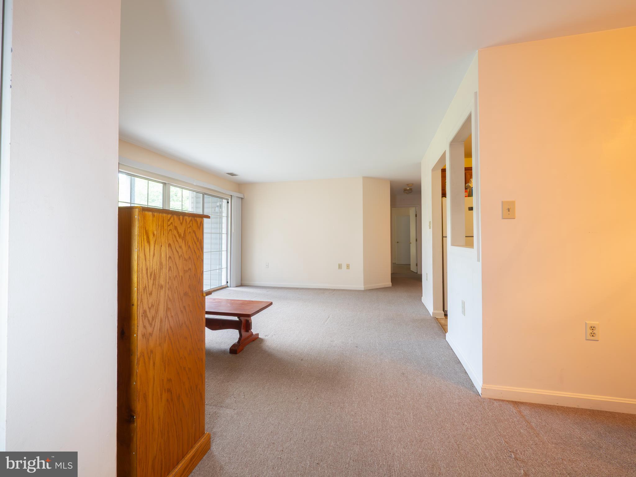 LAKESIDE CONDOMINIUMS - Residential