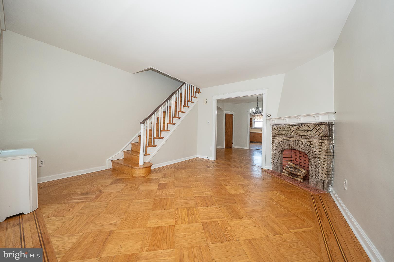 ROXBOROUGH - Residential