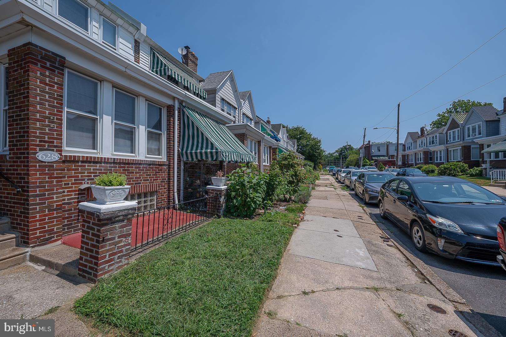 ROXBOROUGH - Residential