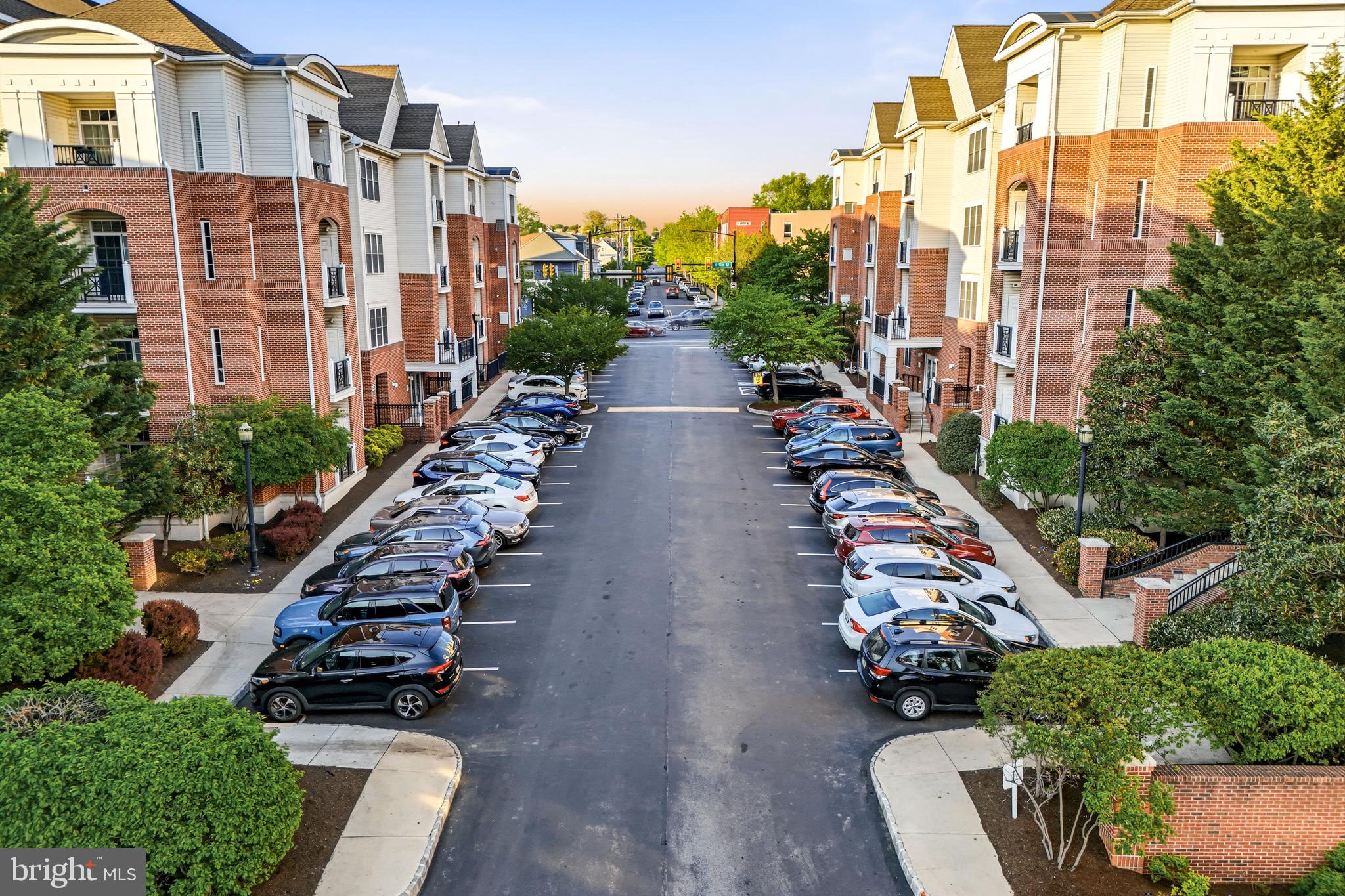 THE GRANDE AT RIVERVIEW - Residential
