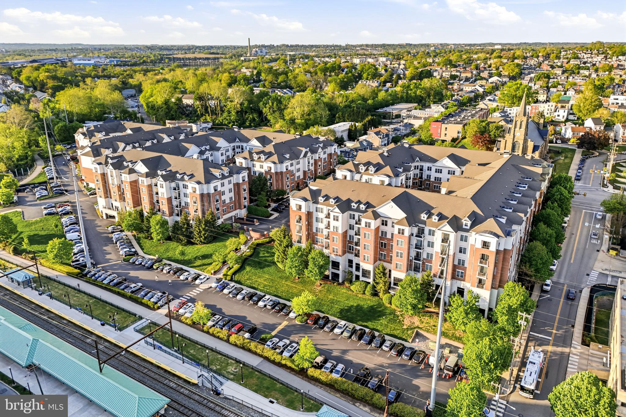 THE GRANDE AT RIVERVIEW - Residential