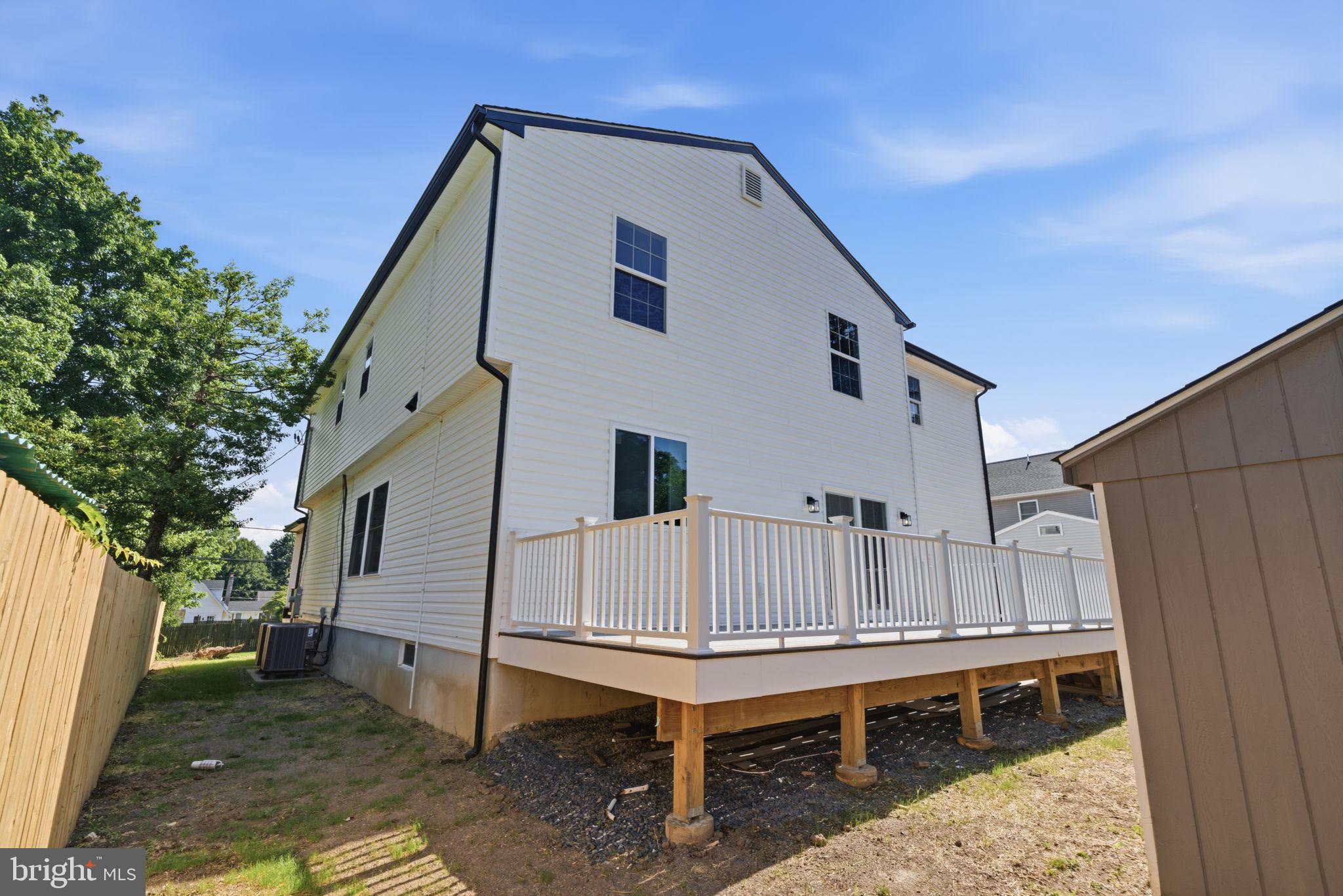 NESHAMINY HILLS - Residential
