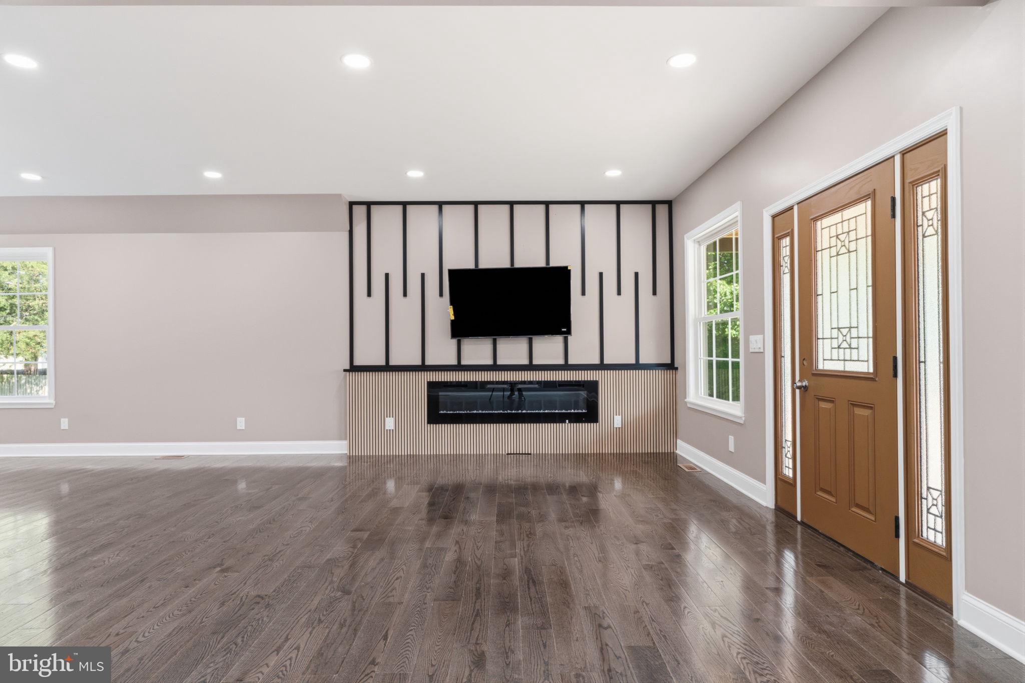 NESHAMINY HILLS - Residential