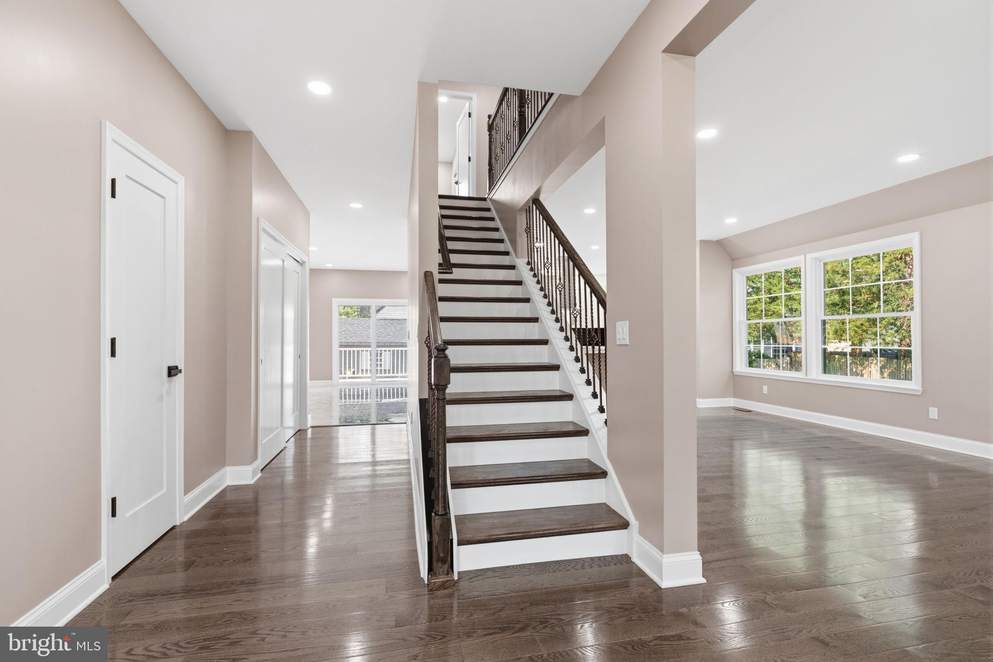 NESHAMINY HILLS - Residential