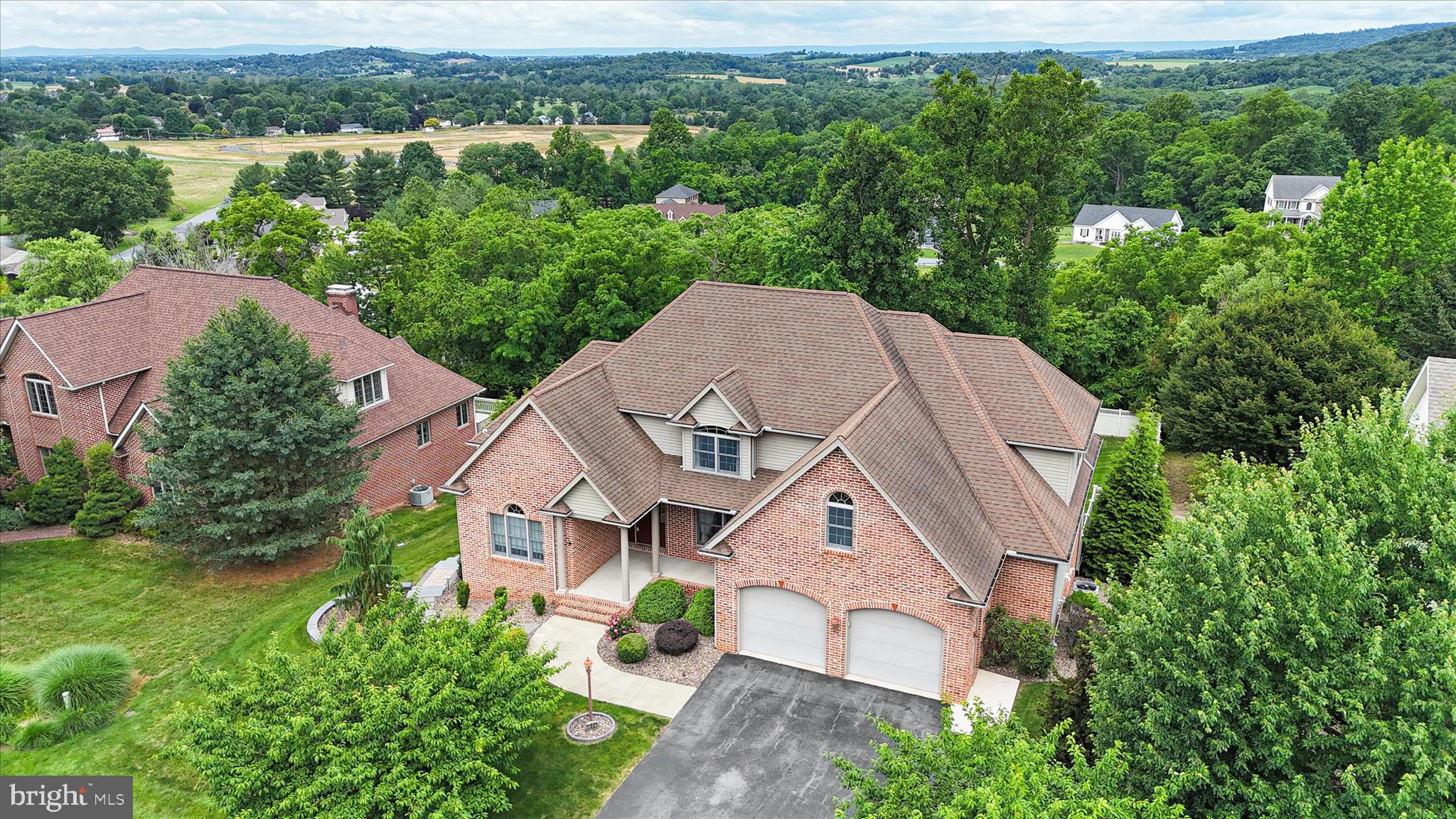 FOREST HILLS - Residential