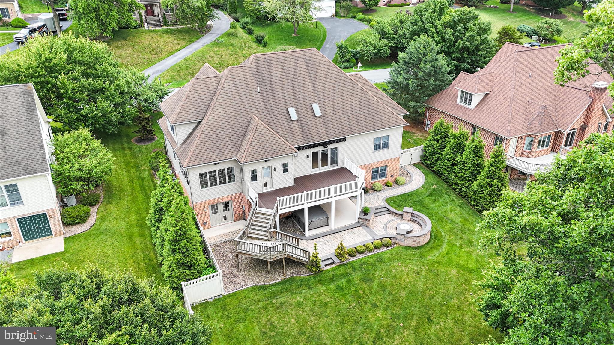 FOREST HILLS - Residential