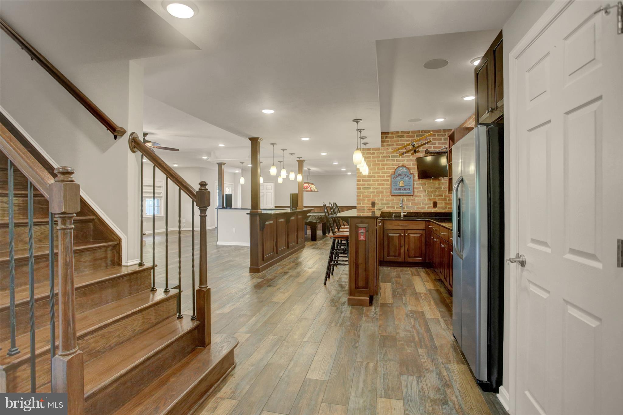 FOREST HILLS - Residential
