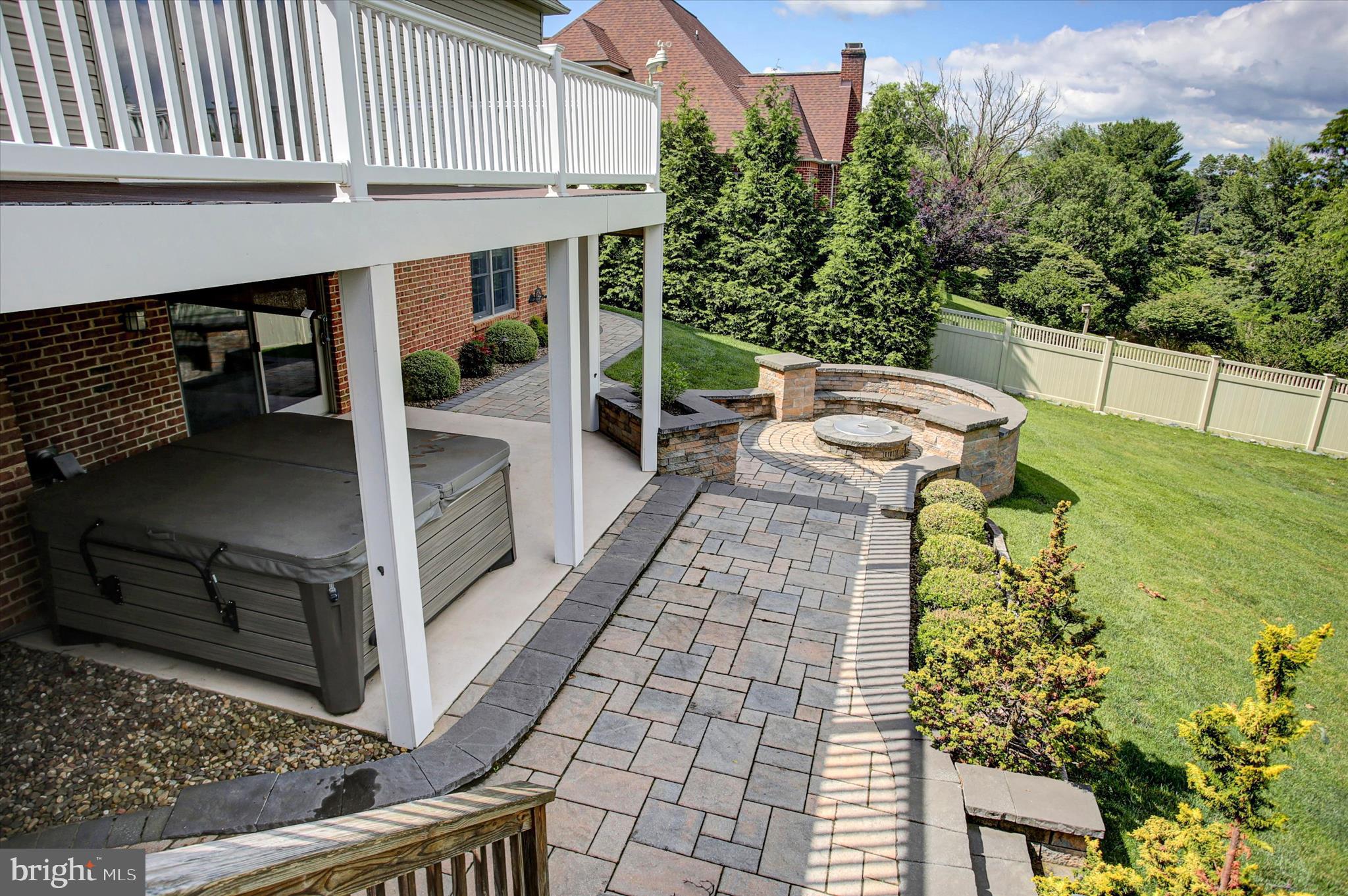FOREST HILLS - Residential