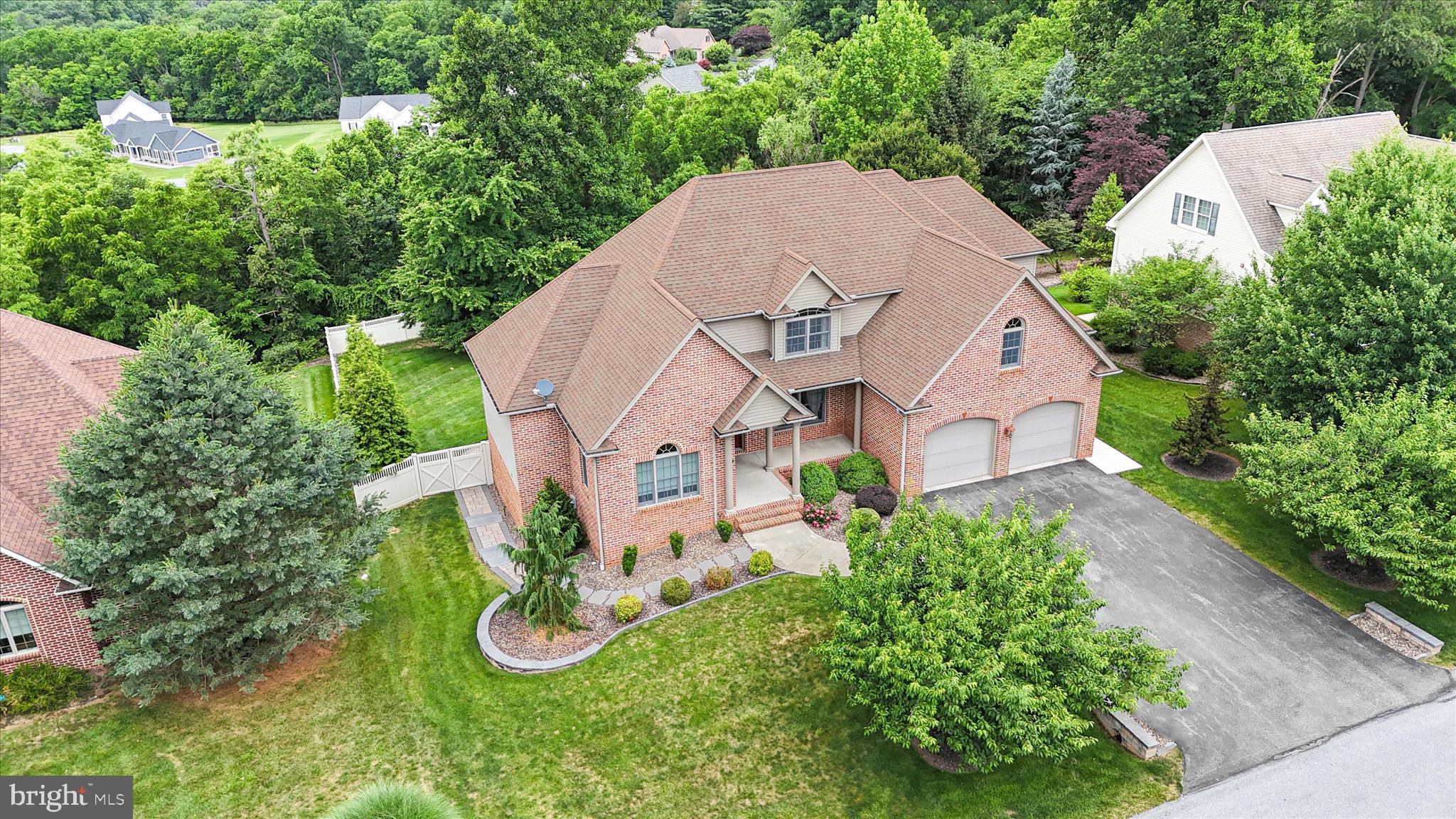 FOREST HILLS - Residential