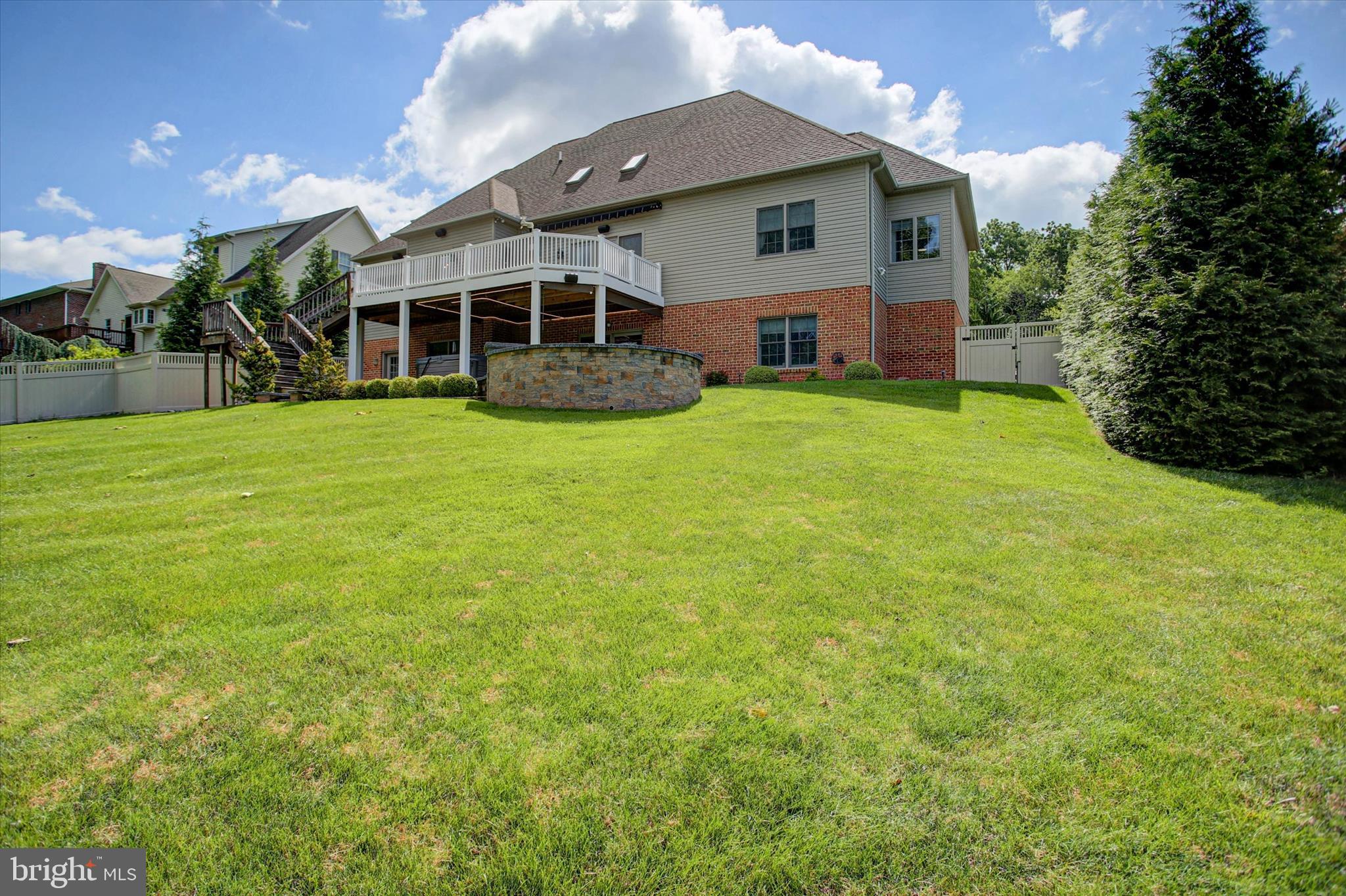 FOREST HILLS - Residential