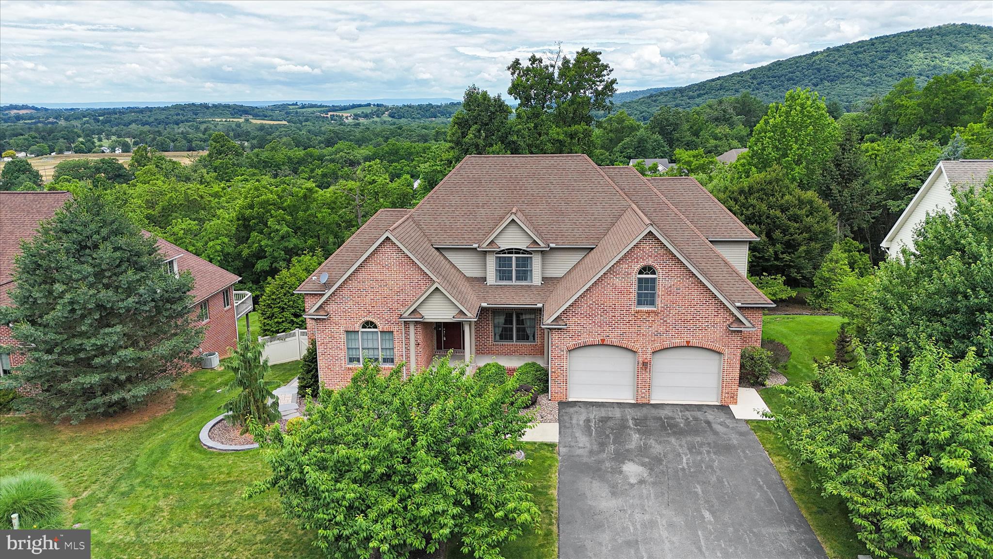 FOREST HILLS - Residential