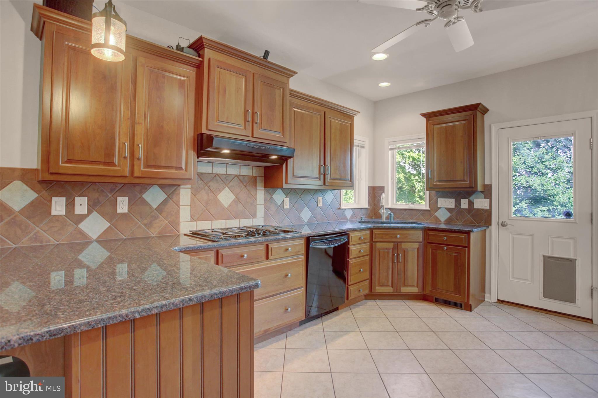 FOREST HILLS - Residential