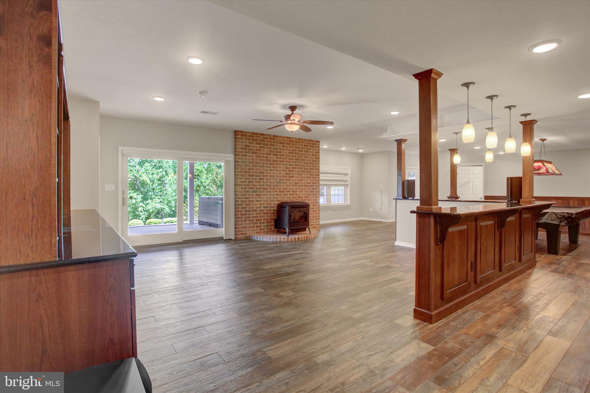 FOREST HILLS - Residential