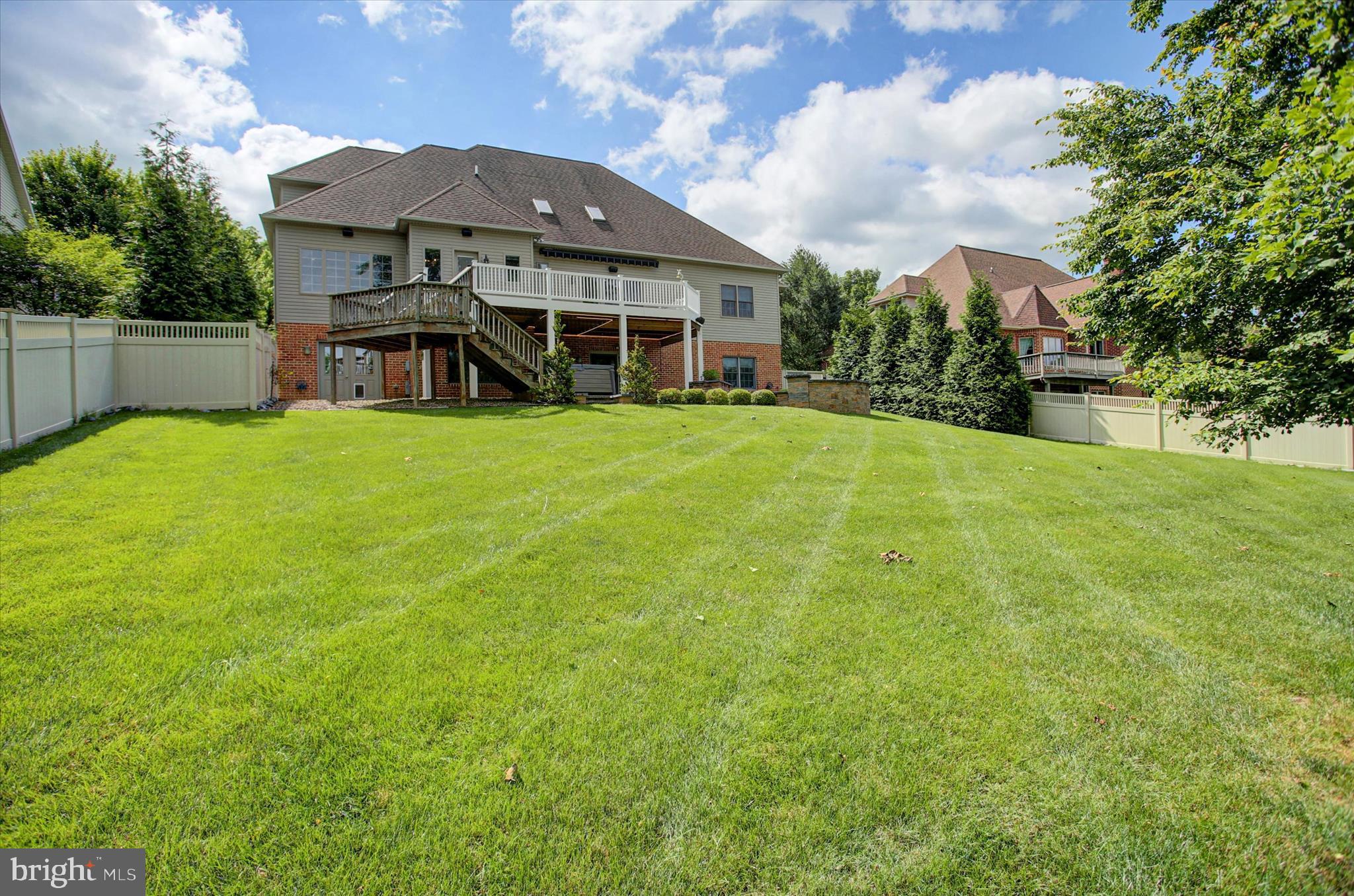 FOREST HILLS - Residential