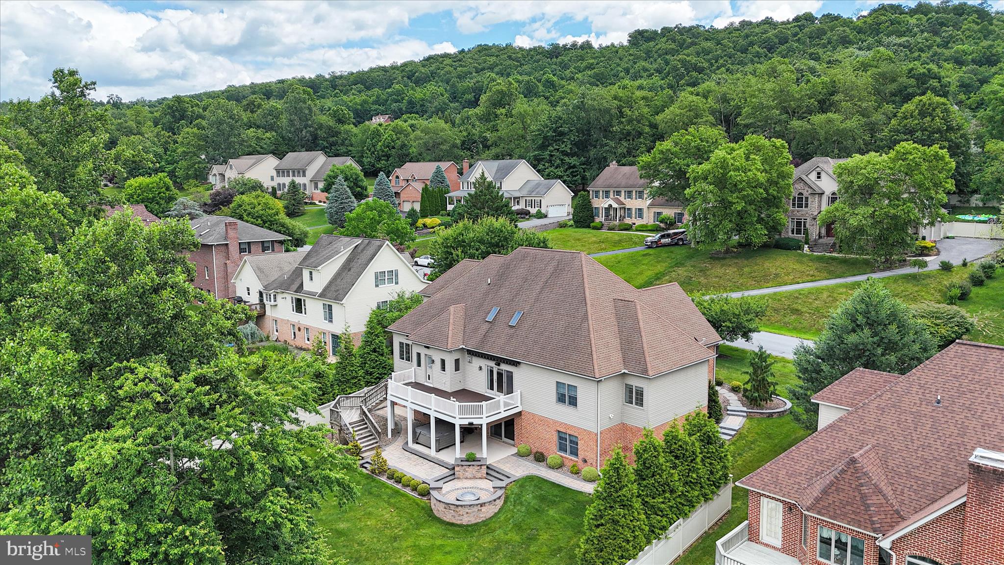 FOREST HILLS - Residential