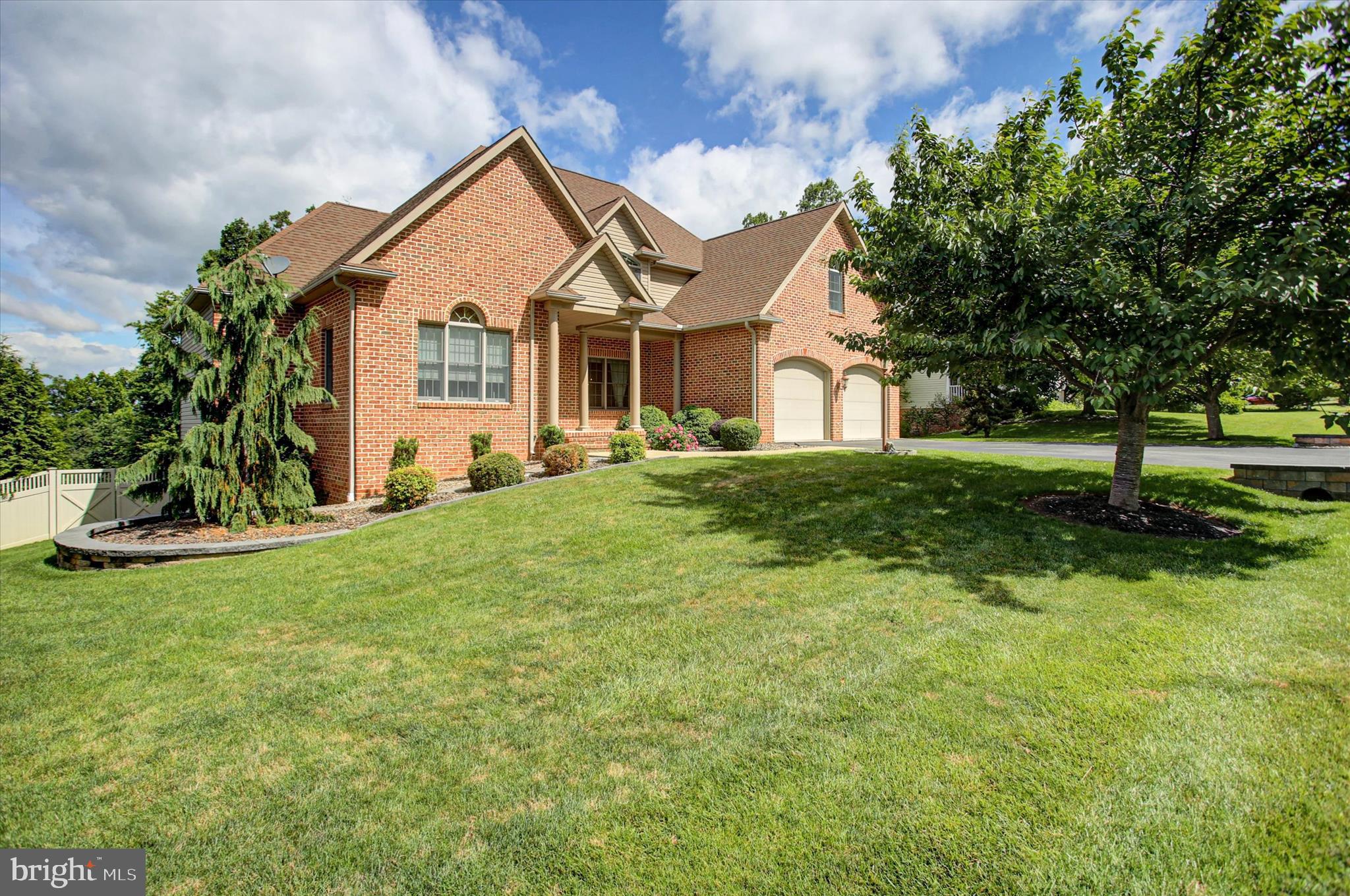 FOREST HILLS - Residential