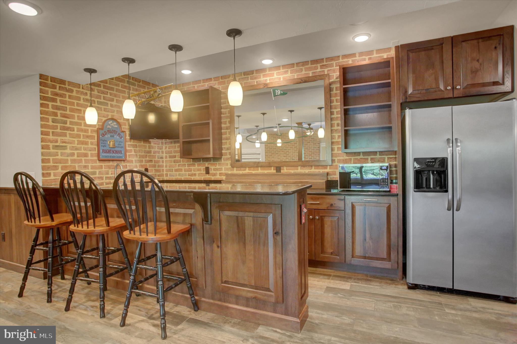 FOREST HILLS - Residential