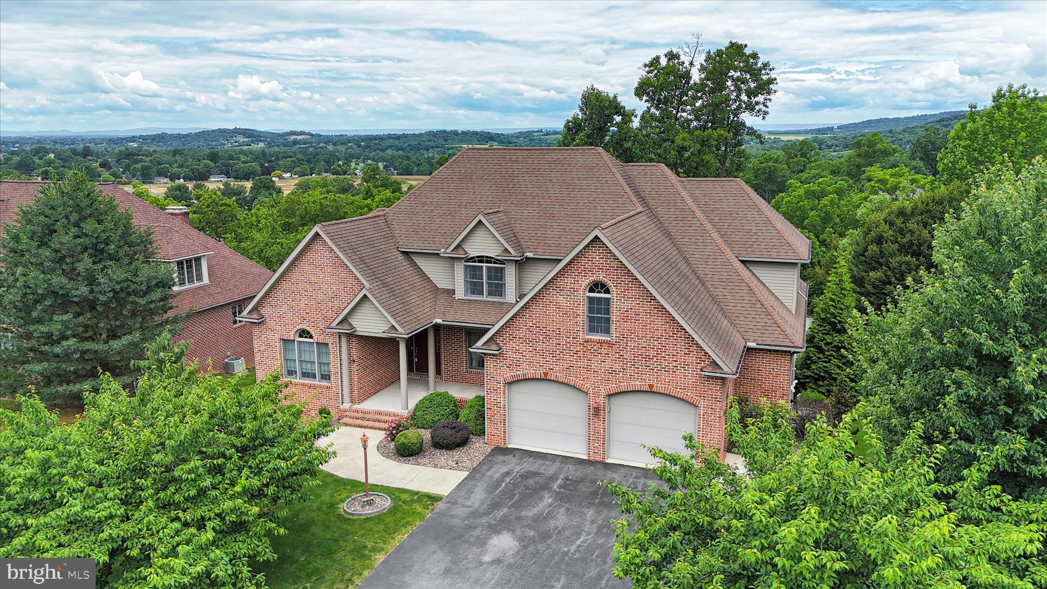 FOREST HILLS - Residential