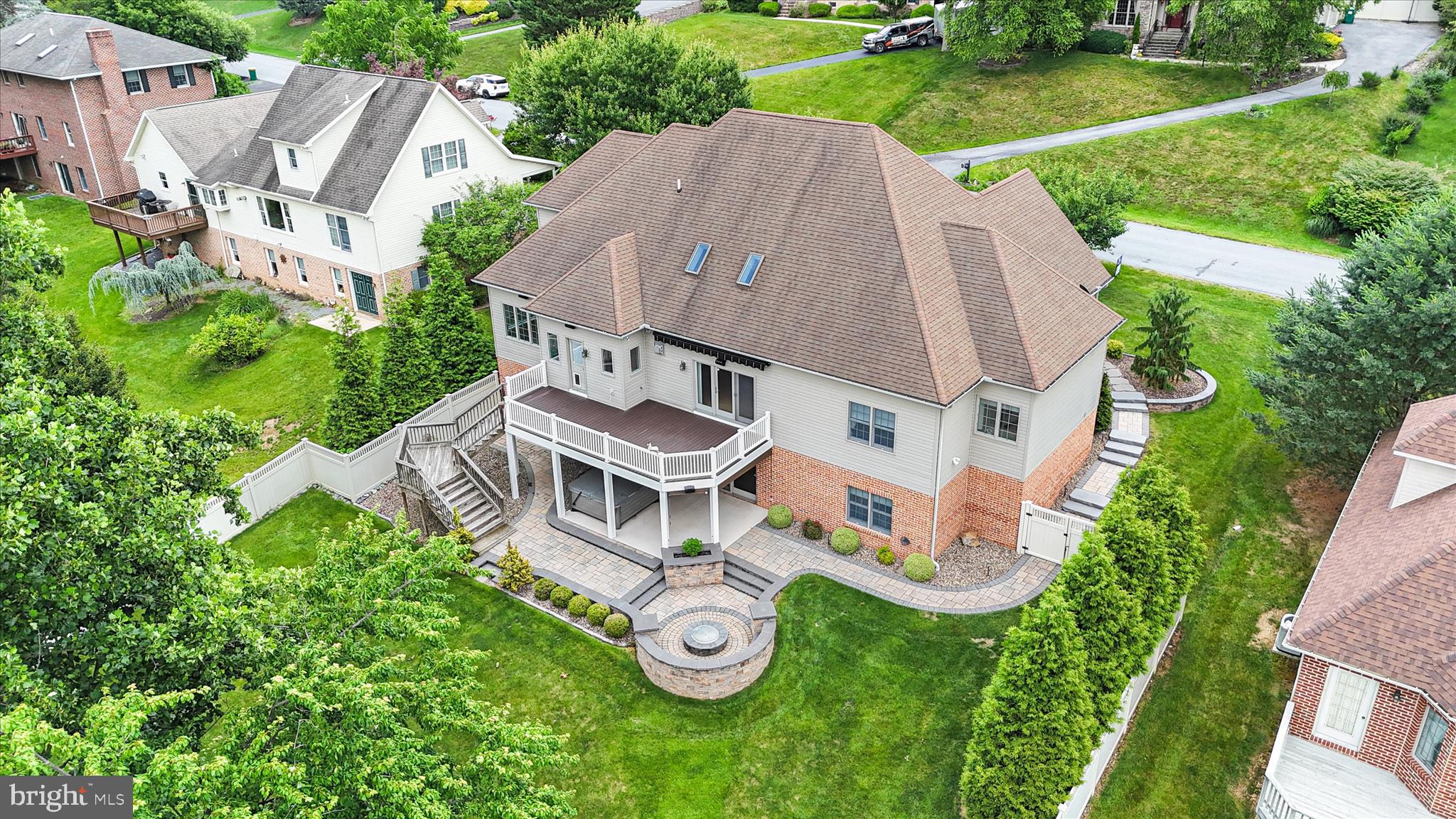 FOREST HILLS - Residential