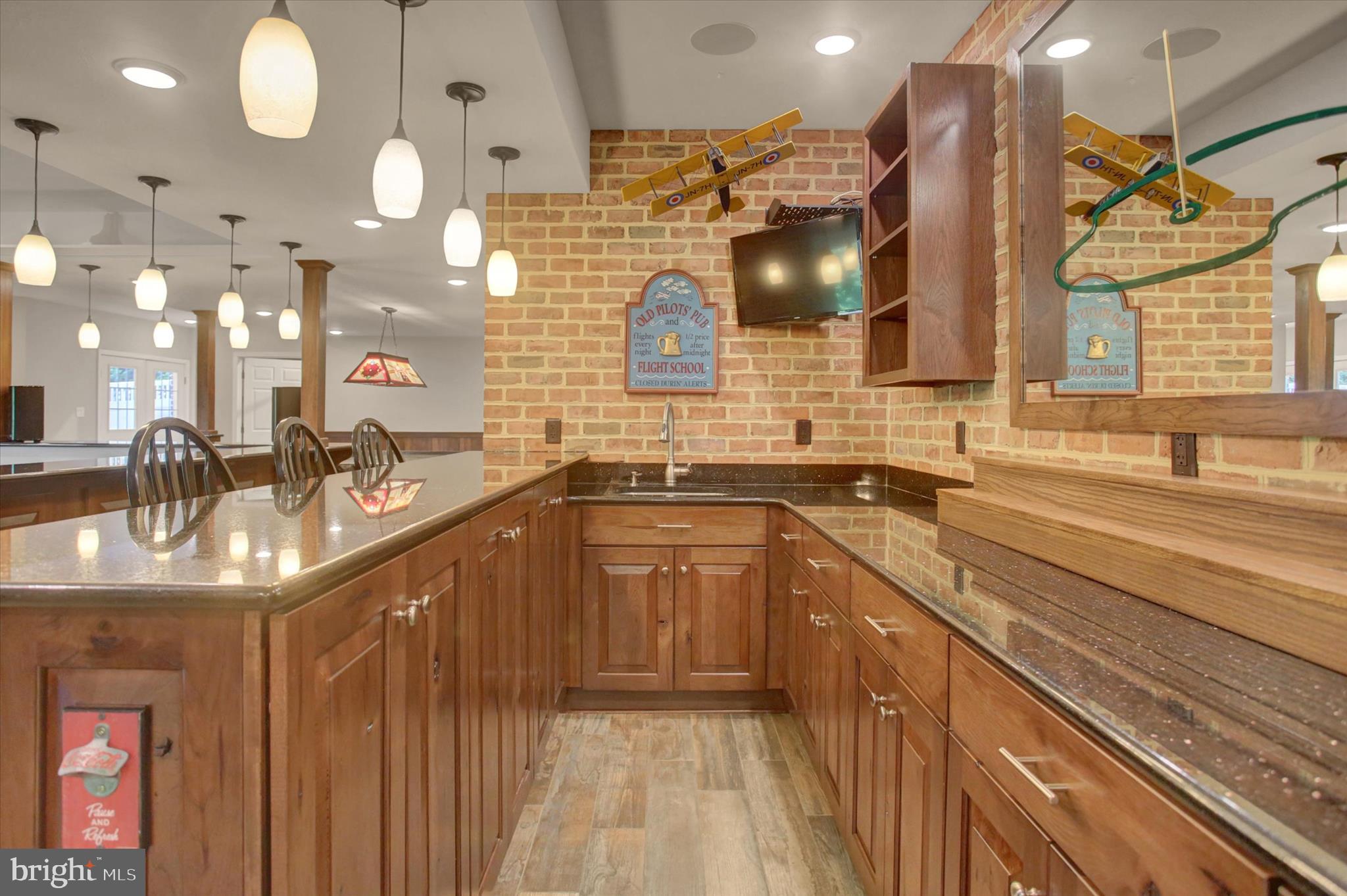 FOREST HILLS - Residential