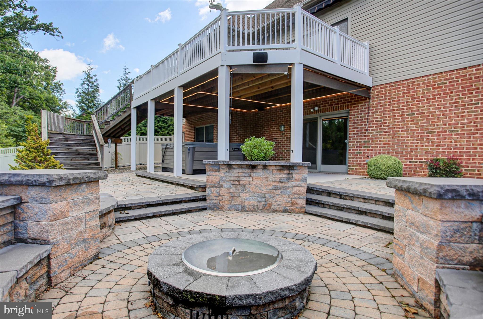 FOREST HILLS - Residential