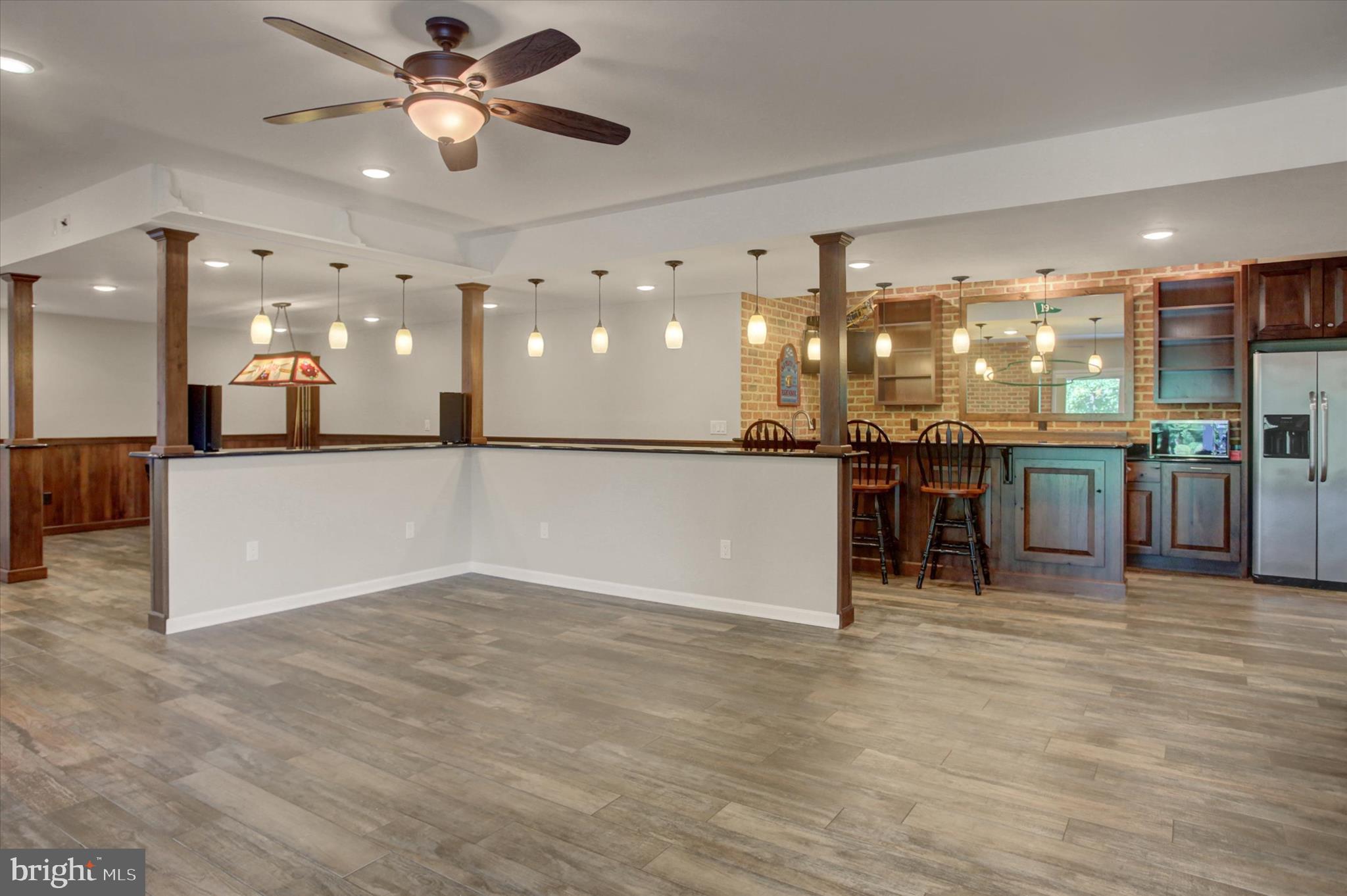 FOREST HILLS - Residential