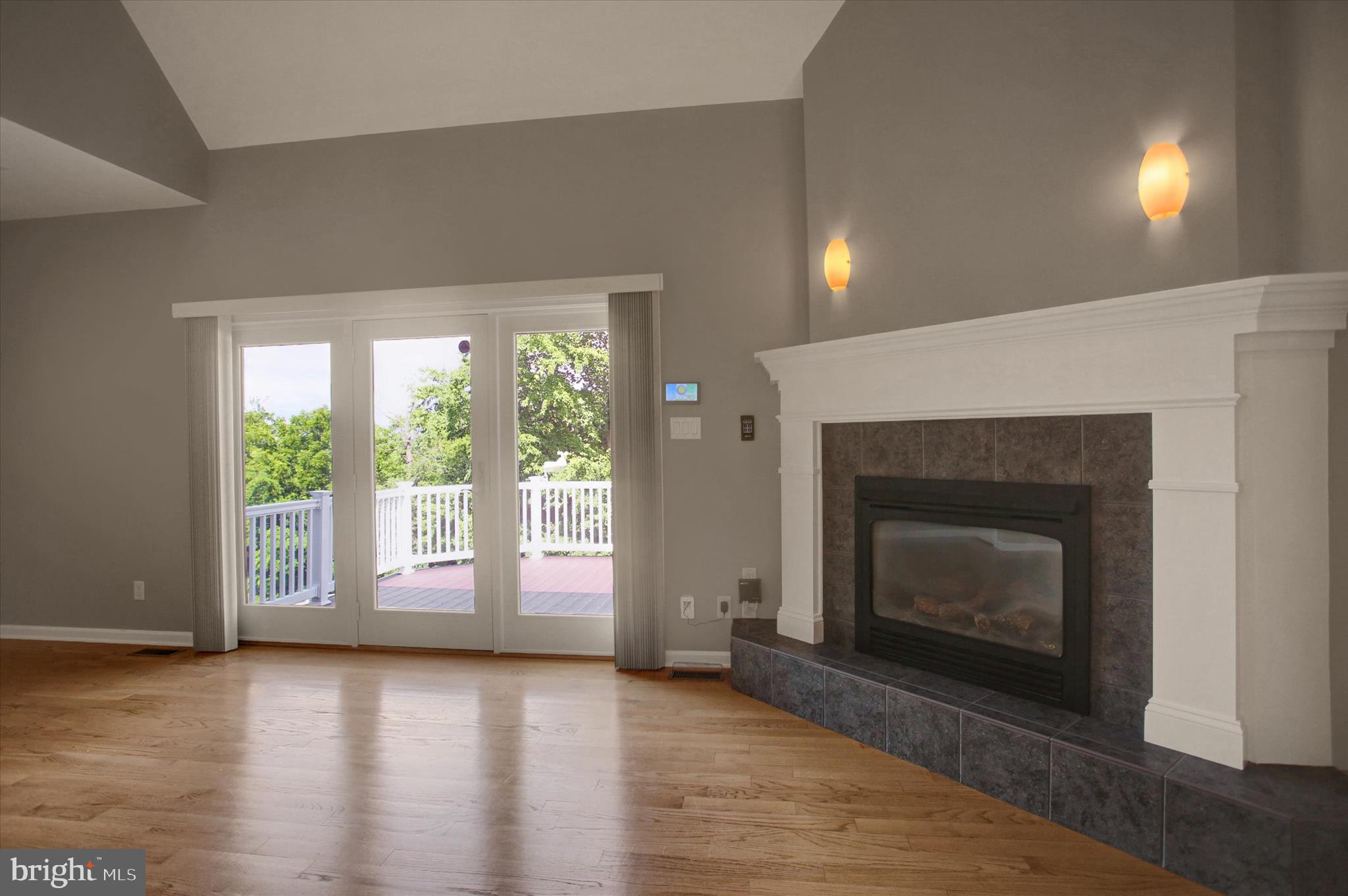 FOREST HILLS - Residential