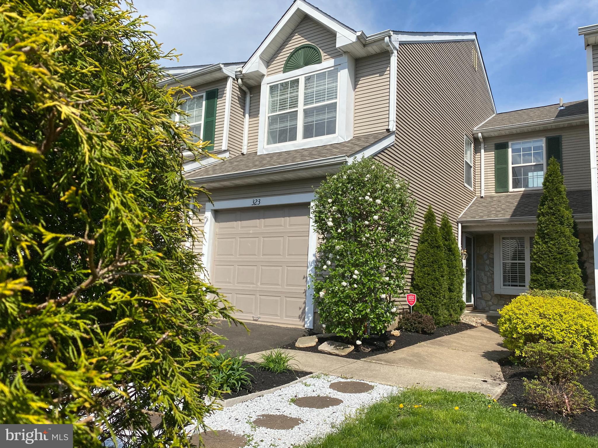 NEWTOWN GRANT - Residential Lease