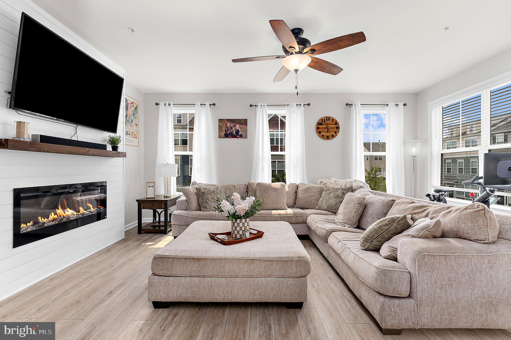 ELLENDALE - Residential