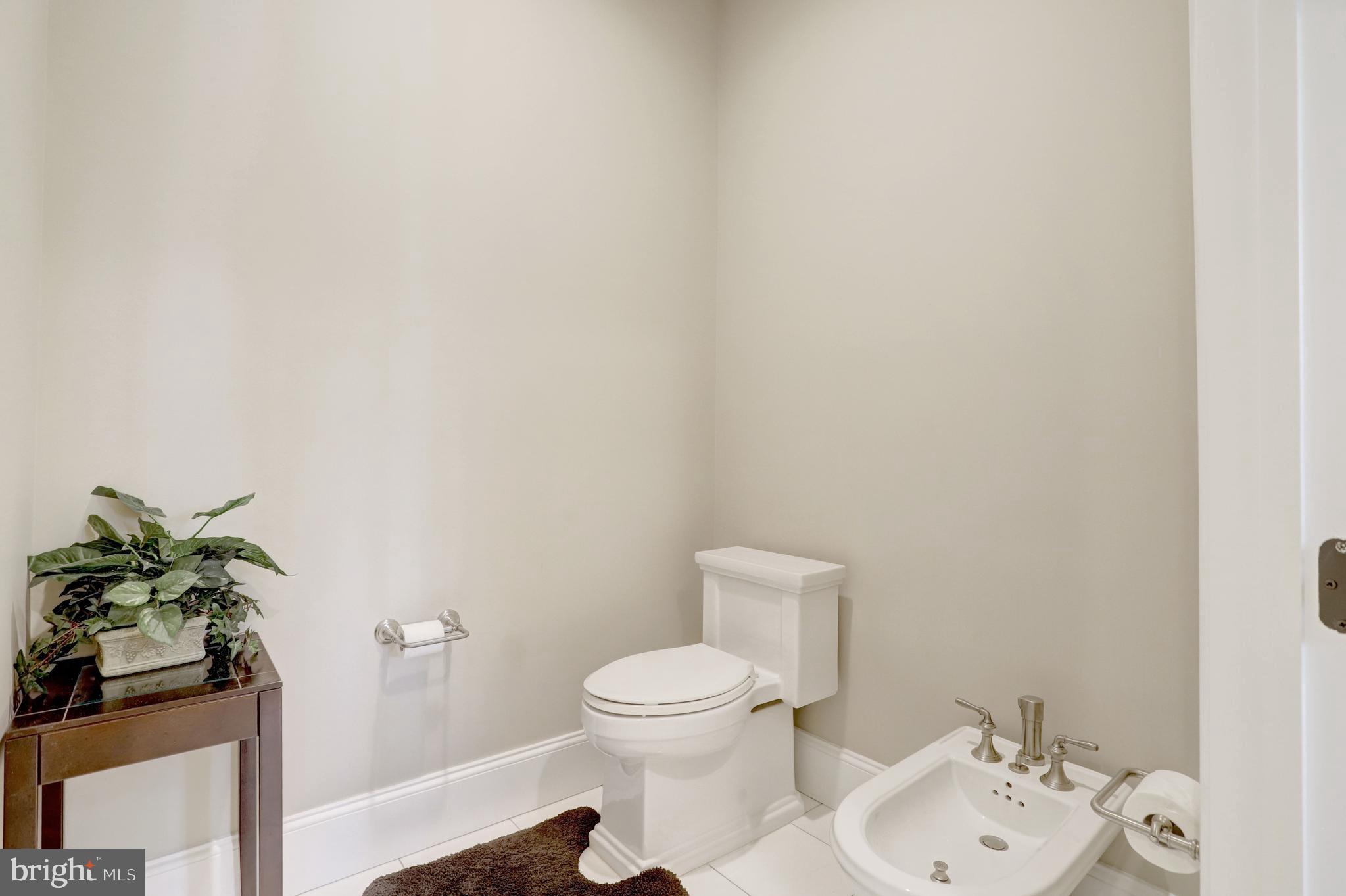 SOUTHAMPTON FOREST - Residential