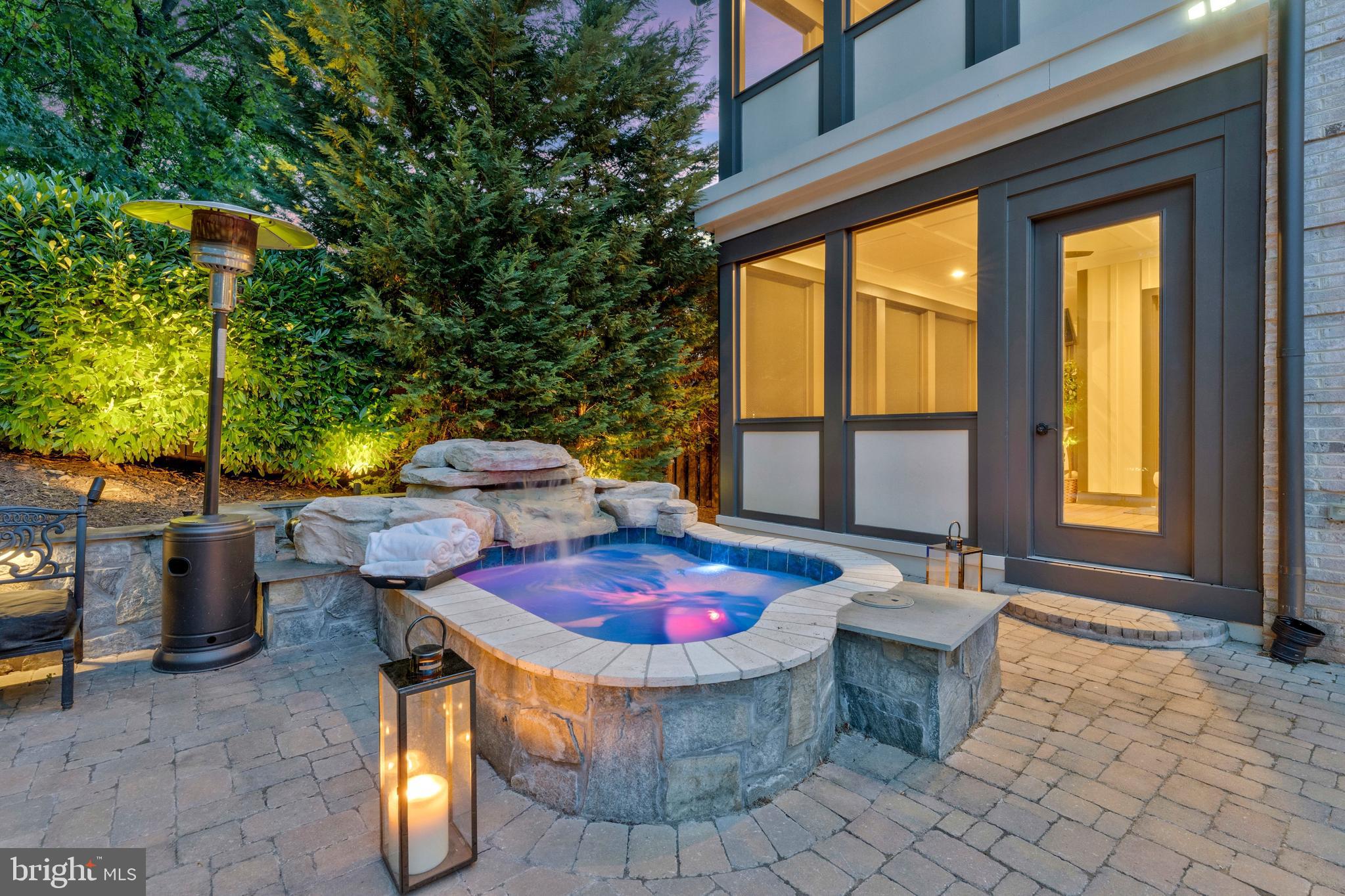 SOUTHAMPTON FOREST - Residential