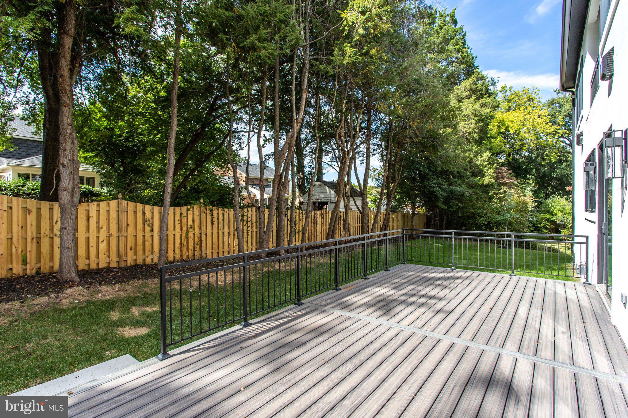 BRAEWOOD - Residential