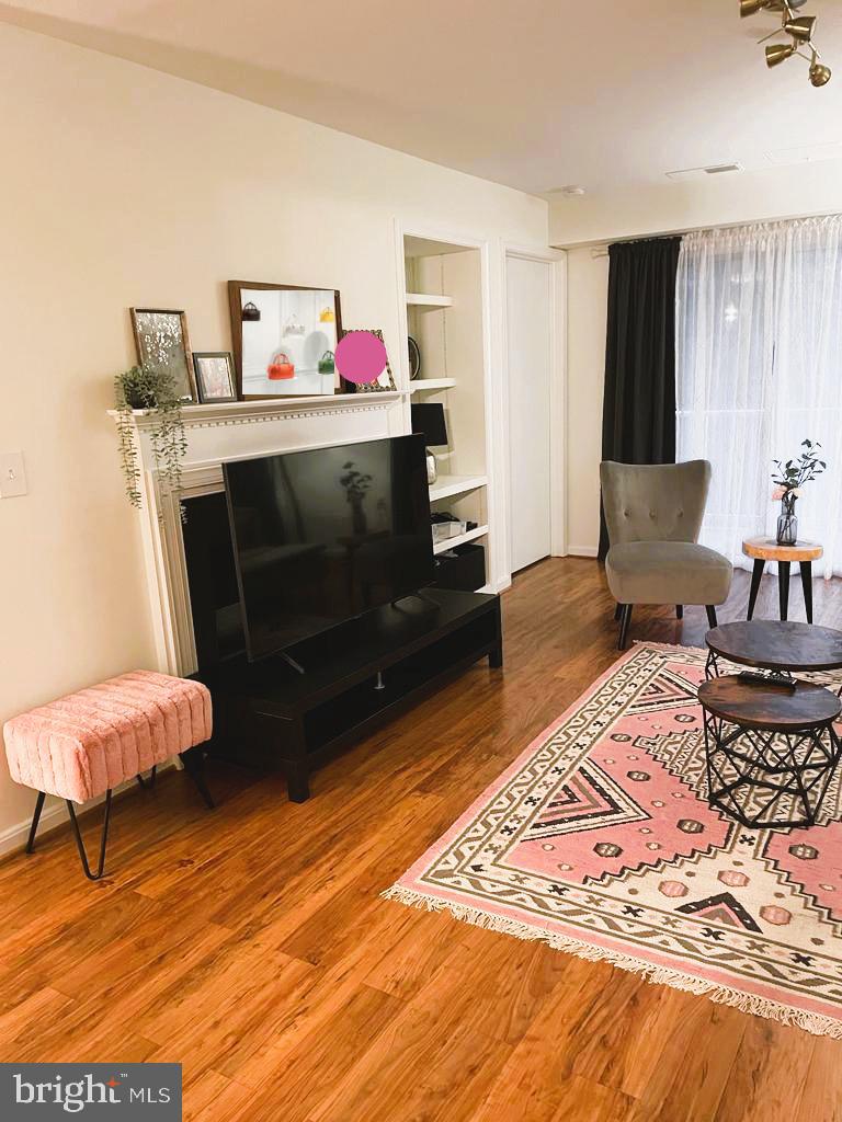 SUMMERHOUSE CONDO - Residential