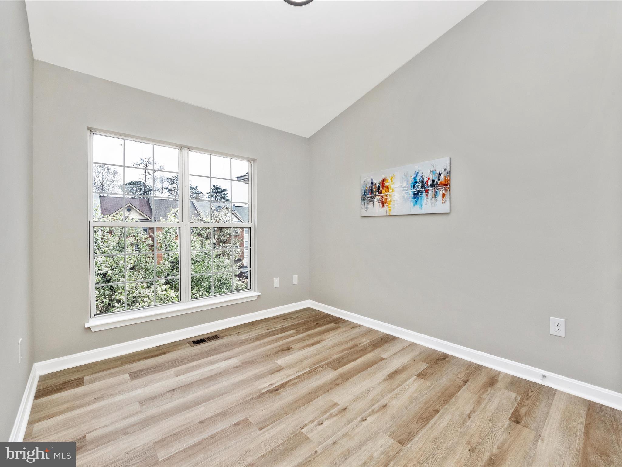 SEVEN OAKS - Residential