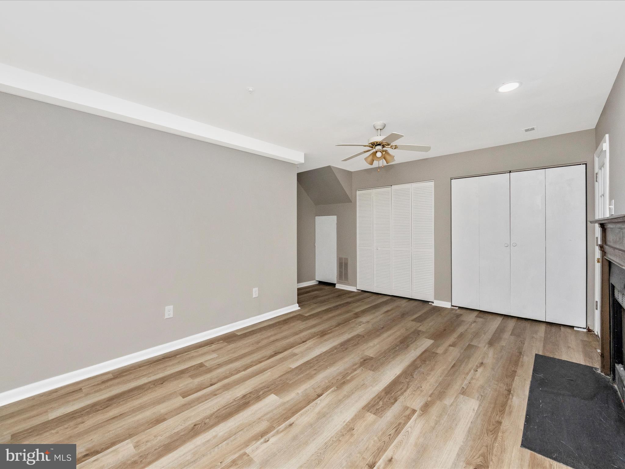 SEVEN OAKS - Residential